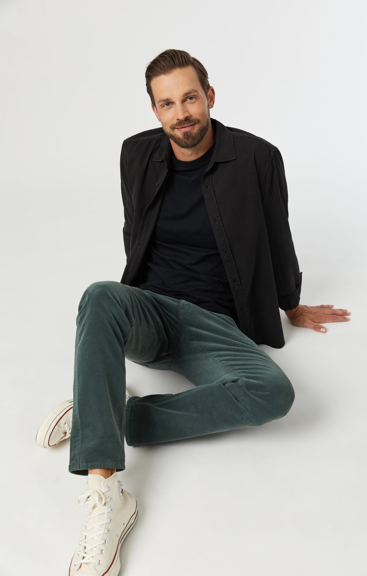 MARCUS SLIM STRAIGHT LEG IN EVERGREEN CORD - Mavi Jeans
