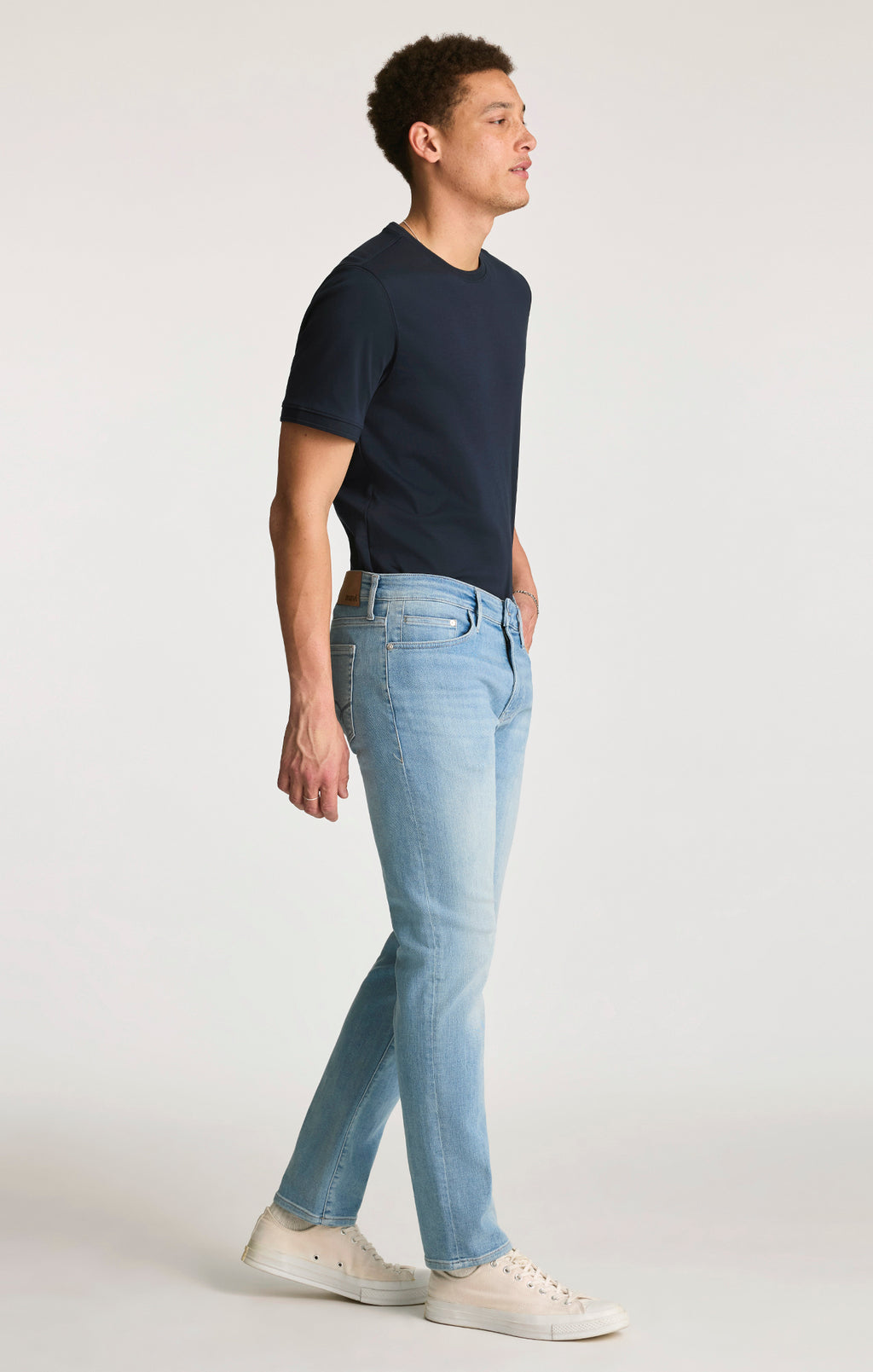 JAKE SLIM LEG IN LIGHT FOGGY FEATHER BLUE - Mavi Jeans