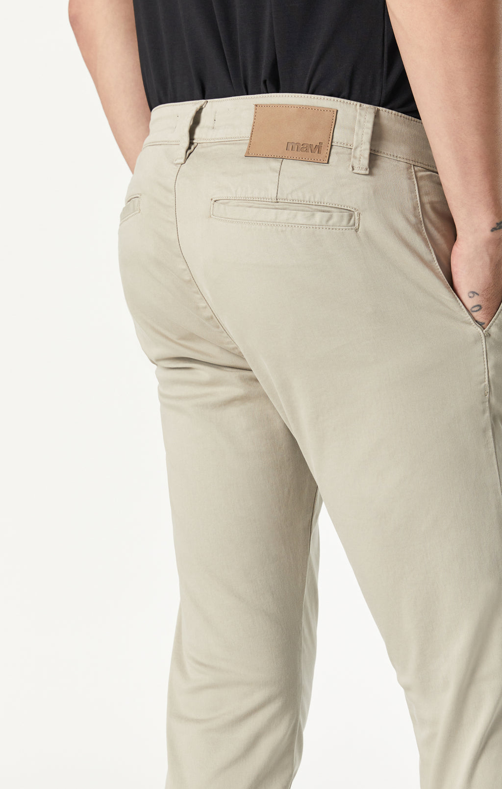 JOHNNY SLIM CHINO IN LAUREL OAK TWILL - Mavi Jeans