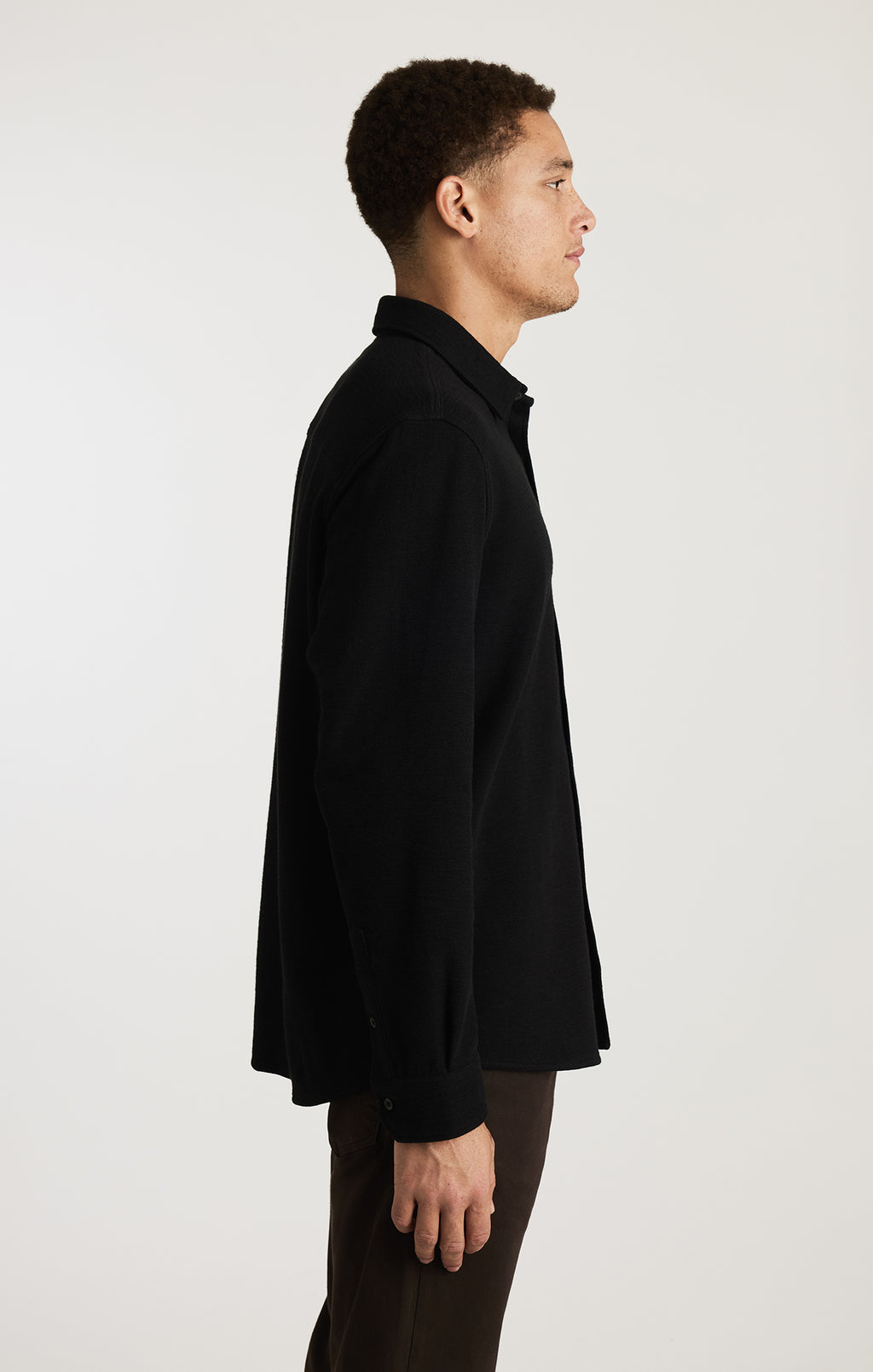 LONG SLEEVE BUTTON-UP SHIRT IN BLACK