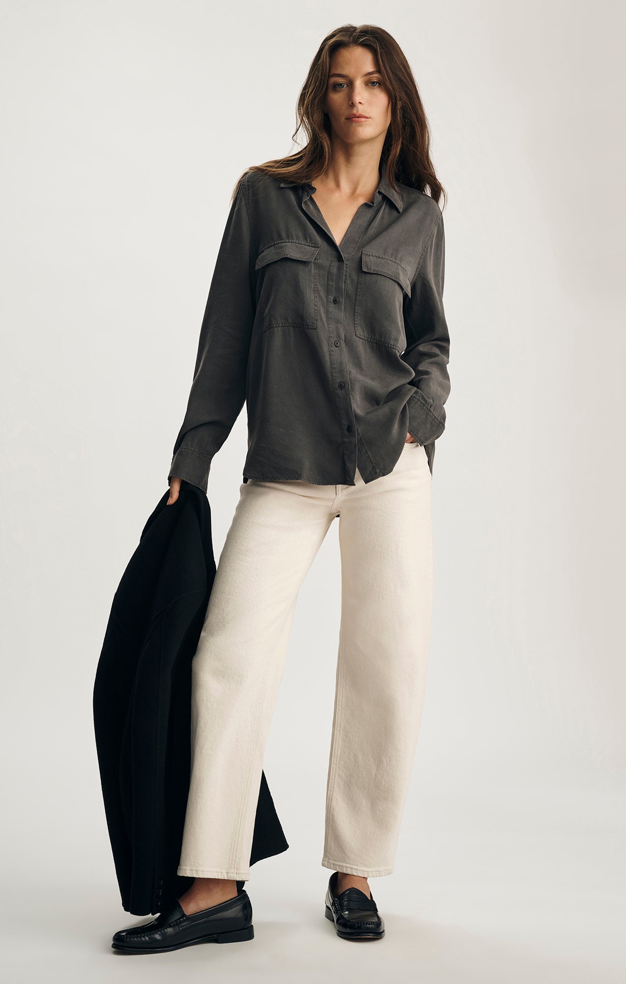 LUXE TOUCH TENCEL™ DOUBLE POCKET BUTTON-UP SHIRT IN DARK SHADOW