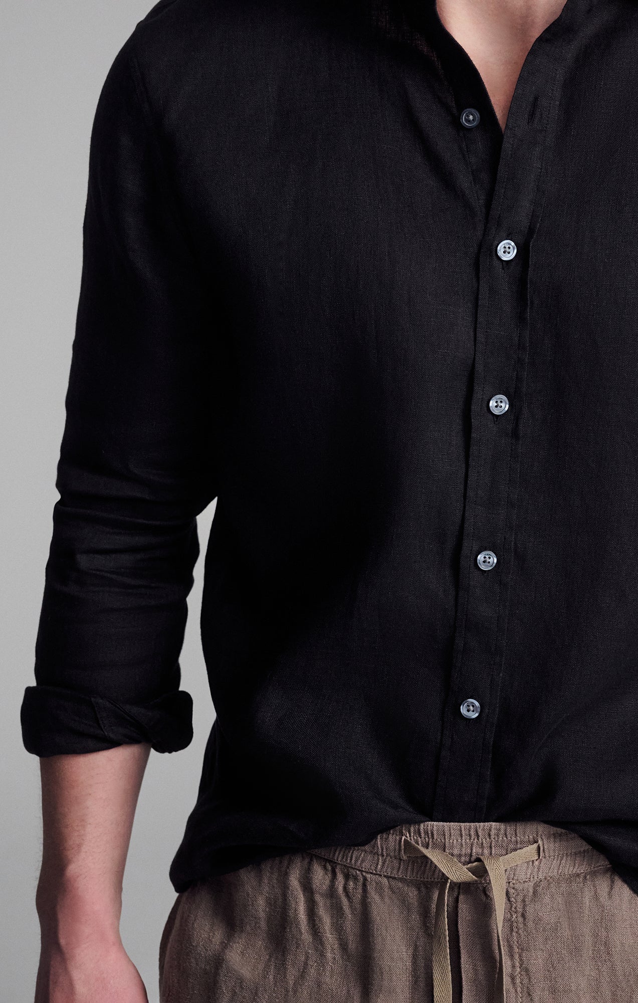 LINEN LONG SLEEVE BUTTON-UP SHIRT IN BLACK - Mavi Jeans