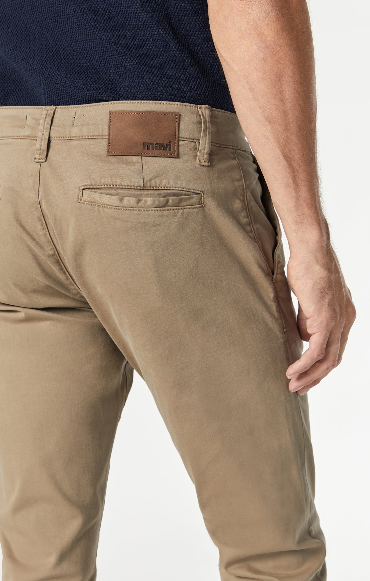 JOHNNY SLIM LEG CHINO IN BRITISH KHAKI TWILL - Mavi Jeans