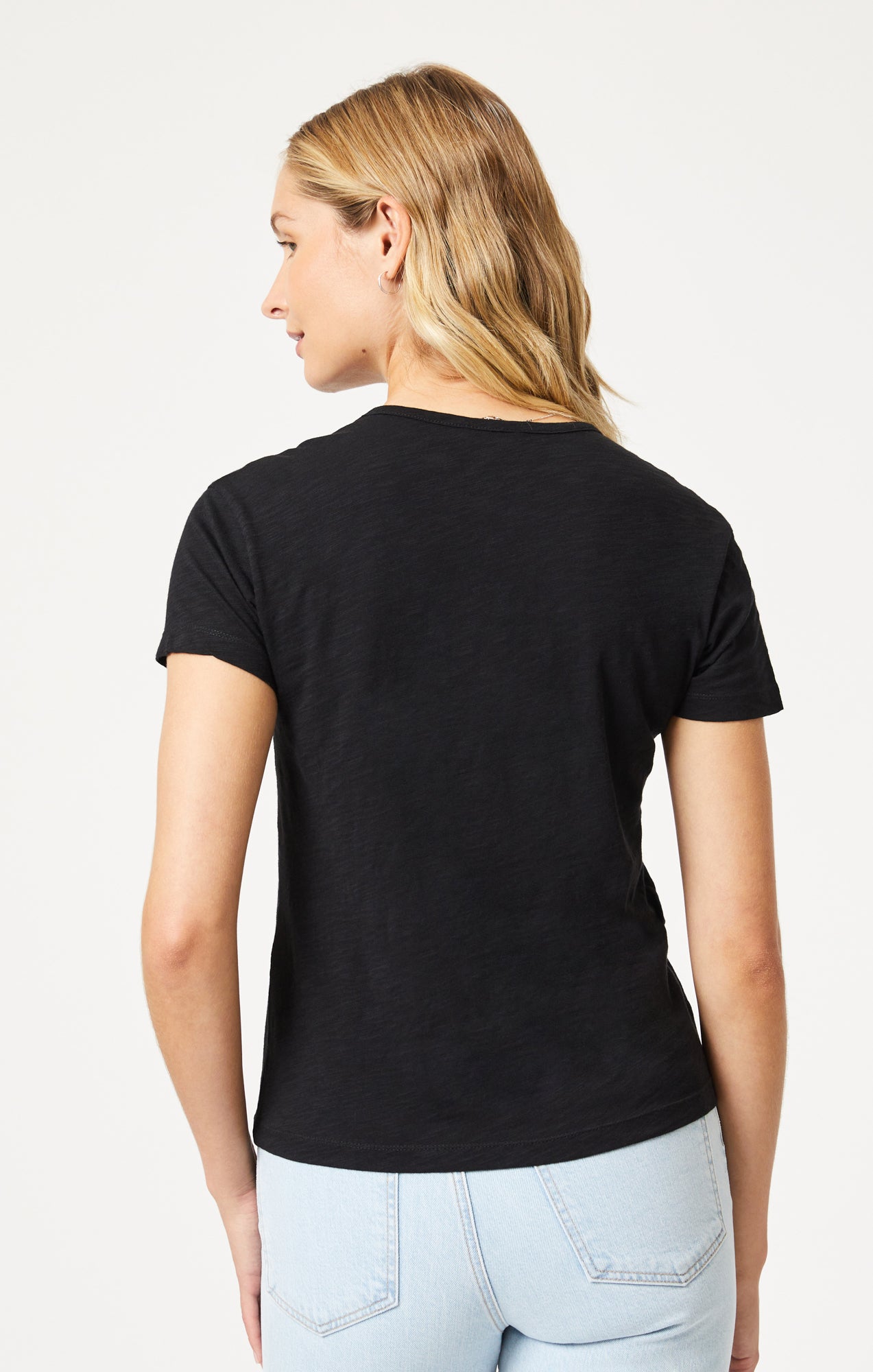 V-NECK T-SHIRT IN BLACK - Mavi Jeans