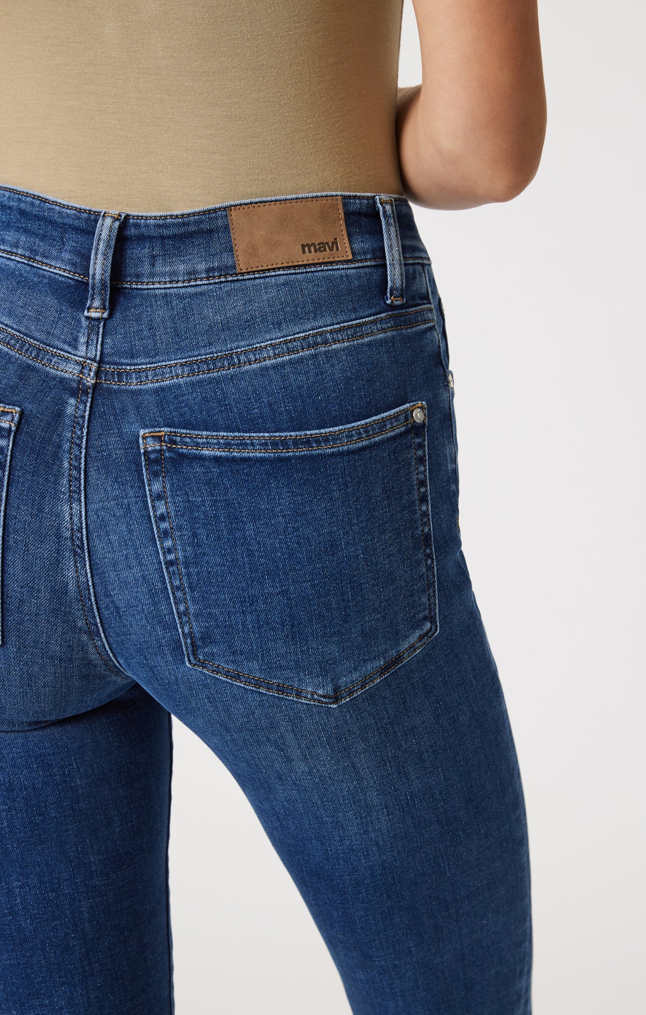 KENDRA STRAIGHT LEG IN DARK BRUSHED FEATHER BLUE - Mavi Jeans
