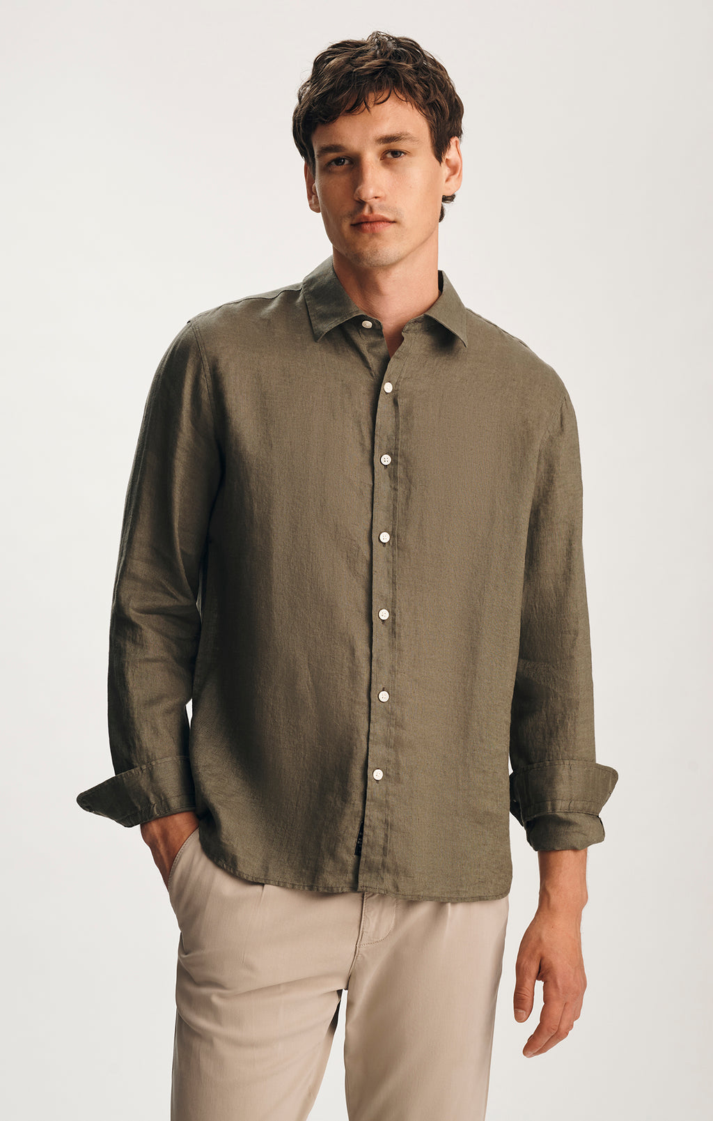 LINEN BUTTON-UP SHIRT IN DUSTY OLIVE - Mavi Jeans