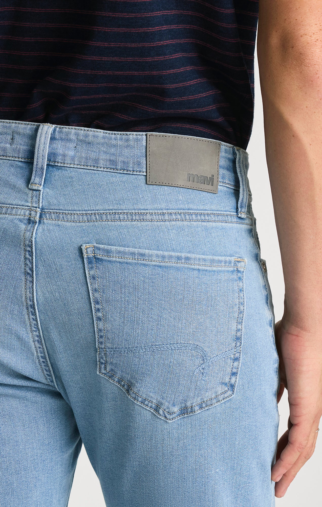 ZACH JAMBES DROITES BLEU GLACE WILLIAMSBURG