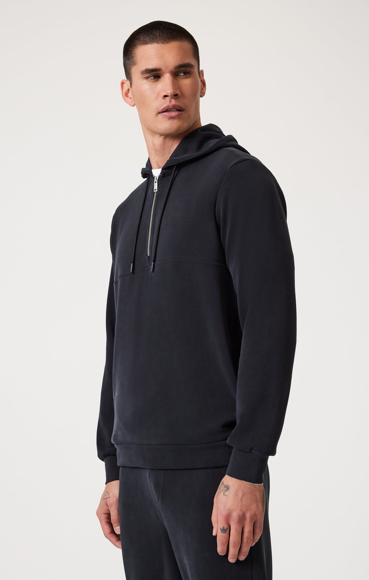 QUARTER ZIP HOODIE IN JET BLACK - Mavi Jeans
