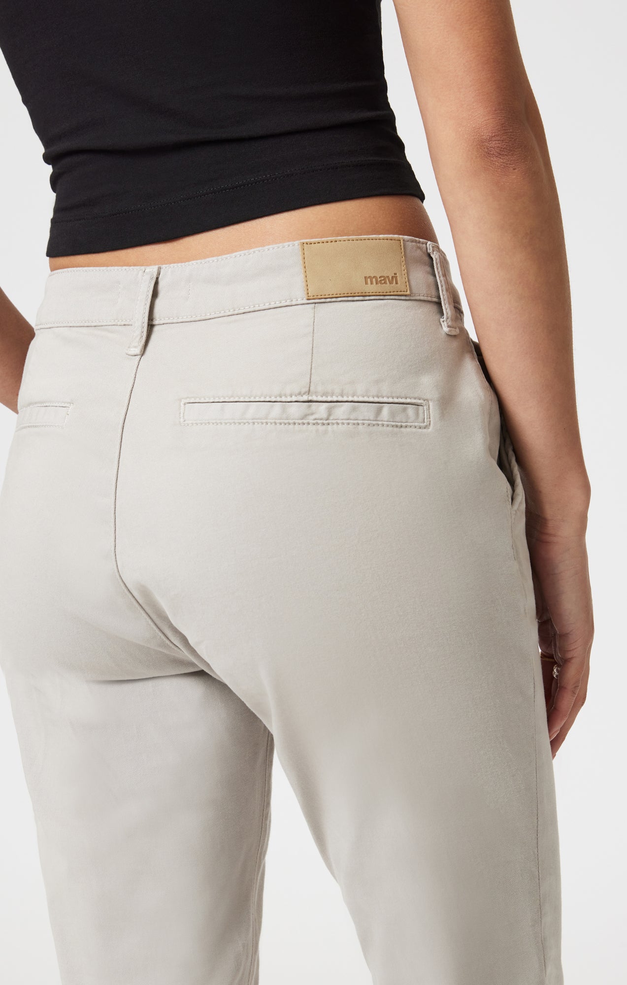 KATHLEEN SLIM BOYFRIEND CHINO IN MERCURY CASUAL TWILL - Mavi Jeans