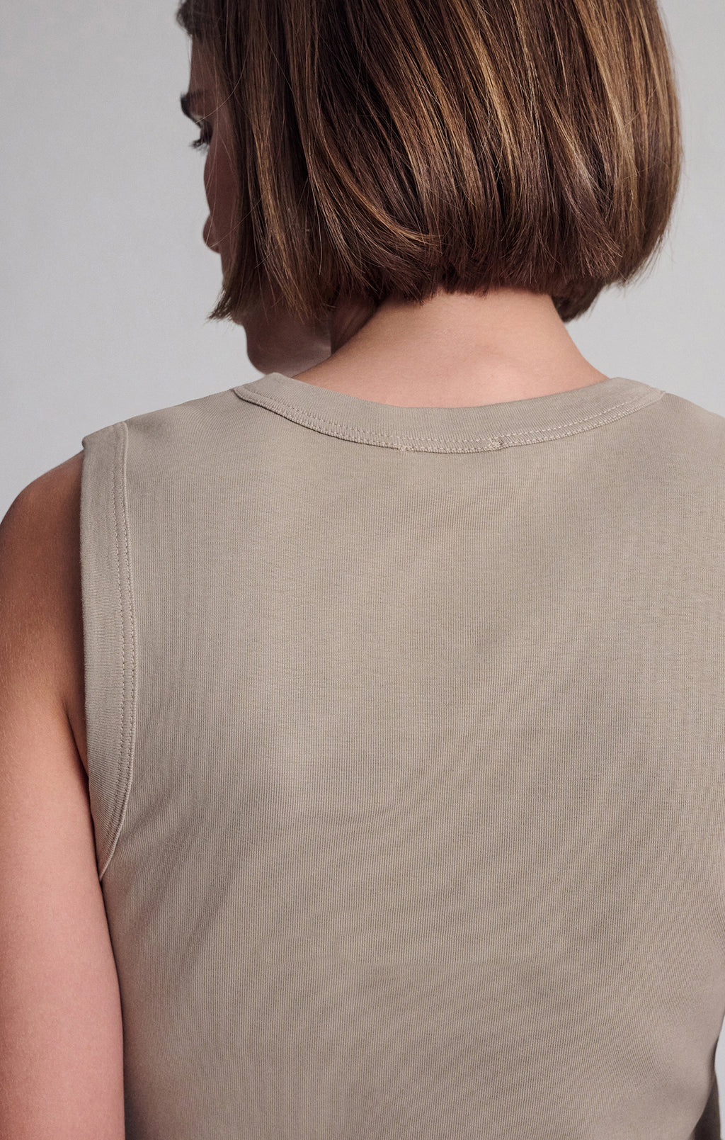 V-NECK TANK TOP IN ROASTED CASHEW - Mavi Jeans