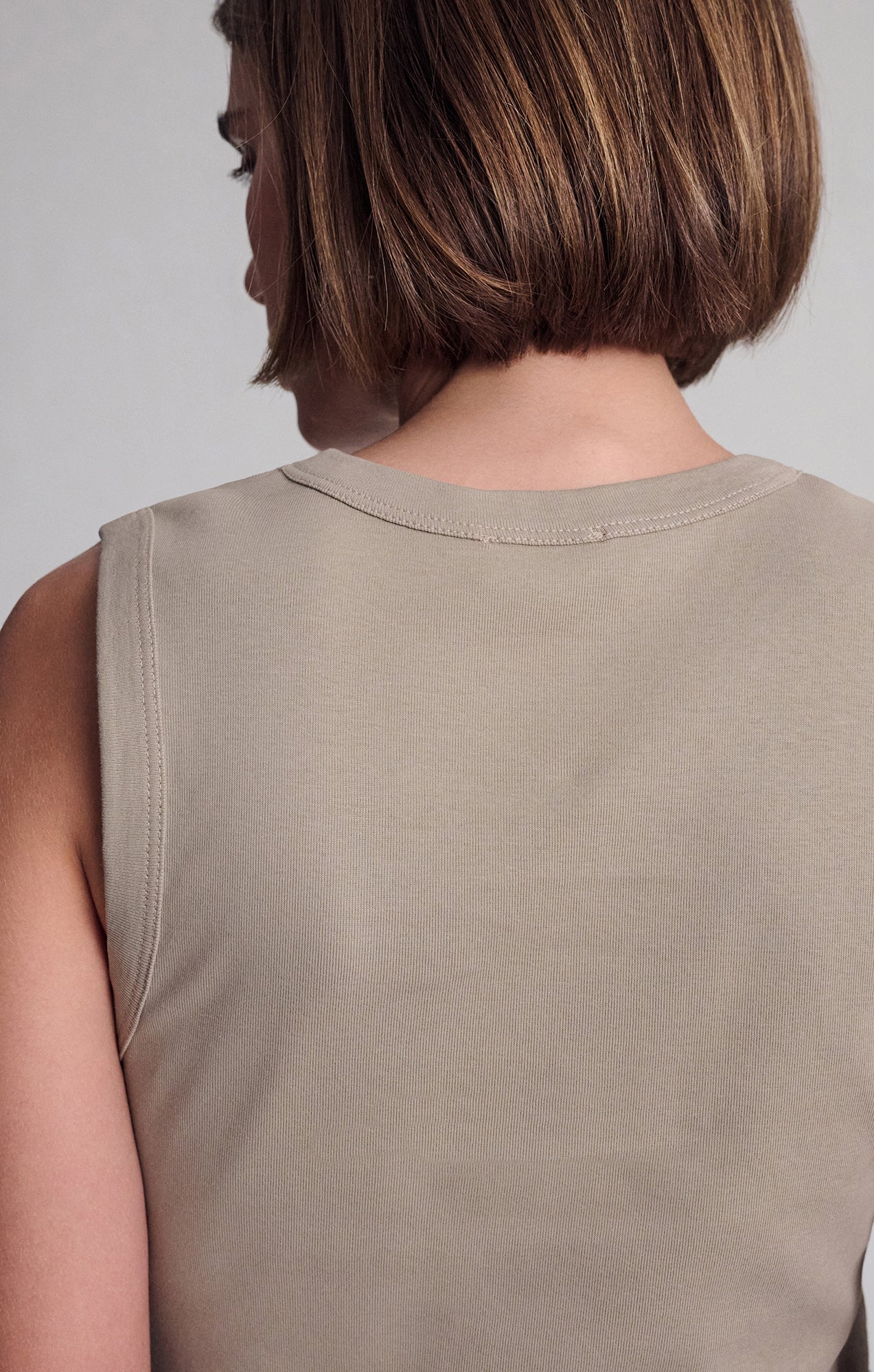 V-NECK TANK TOP IN ROASTED CASHEW - Mavi Jeans