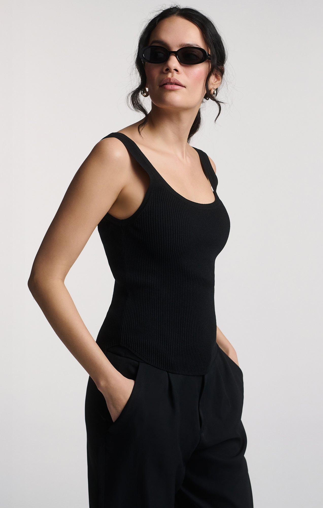 BASIC TANK TOP IN BLACK - Mavi Jeans