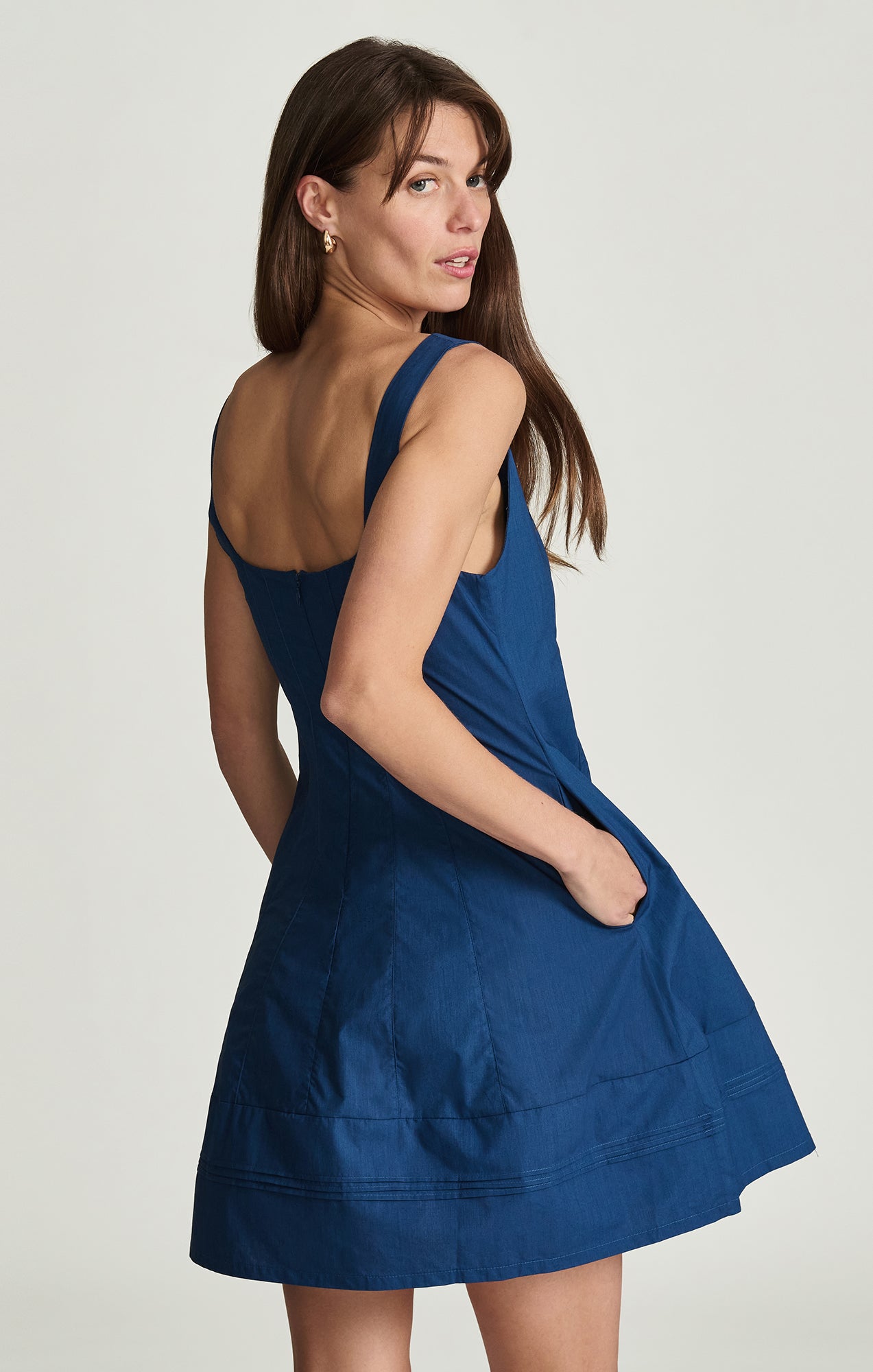 SQUARE NECK SEAMED MINI DRESS IN NAVY PEONY - Mavi Jeans