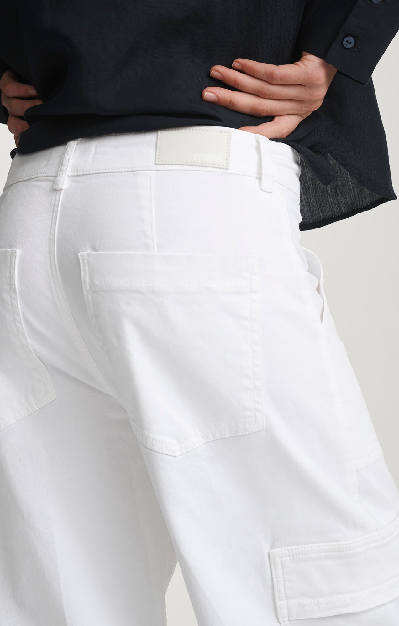 VINNIE BARREL CARGO IN WHITE CASUAL TWILL - Mavi Jeans