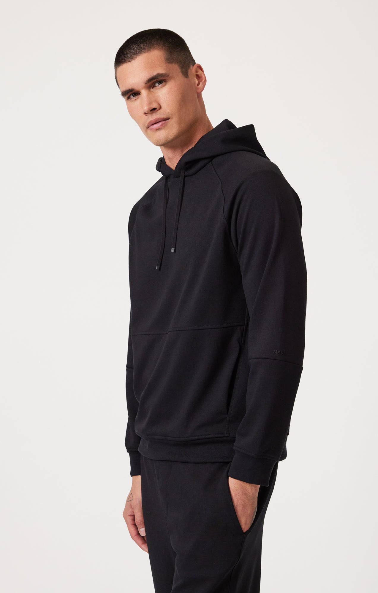 POCKET SWEATSHIRT IN BLACK - Mavi Jeans