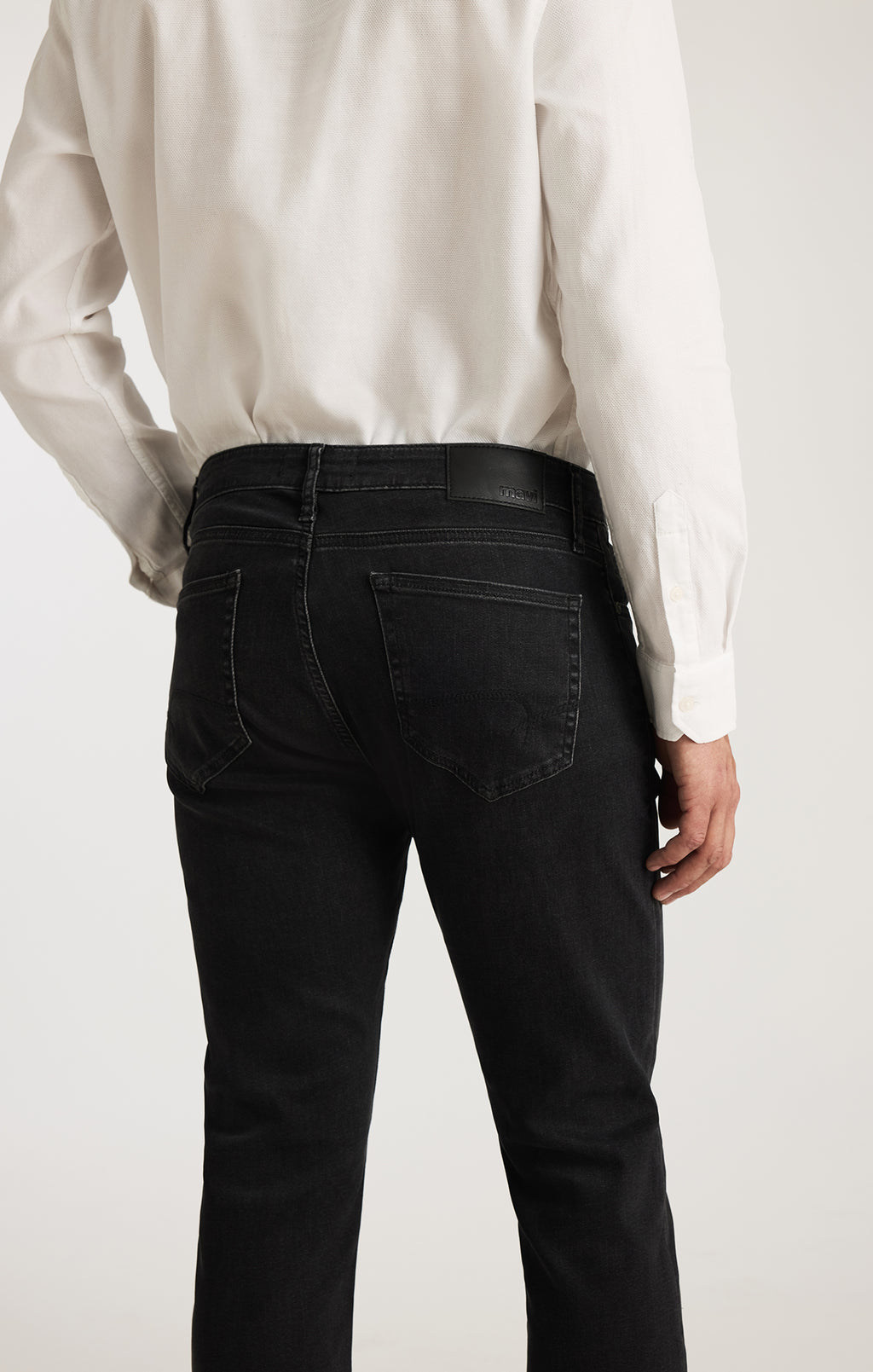 MARCUS SLIM STRAIGHT LEG IN DARK SMOKE SUPERMOVE