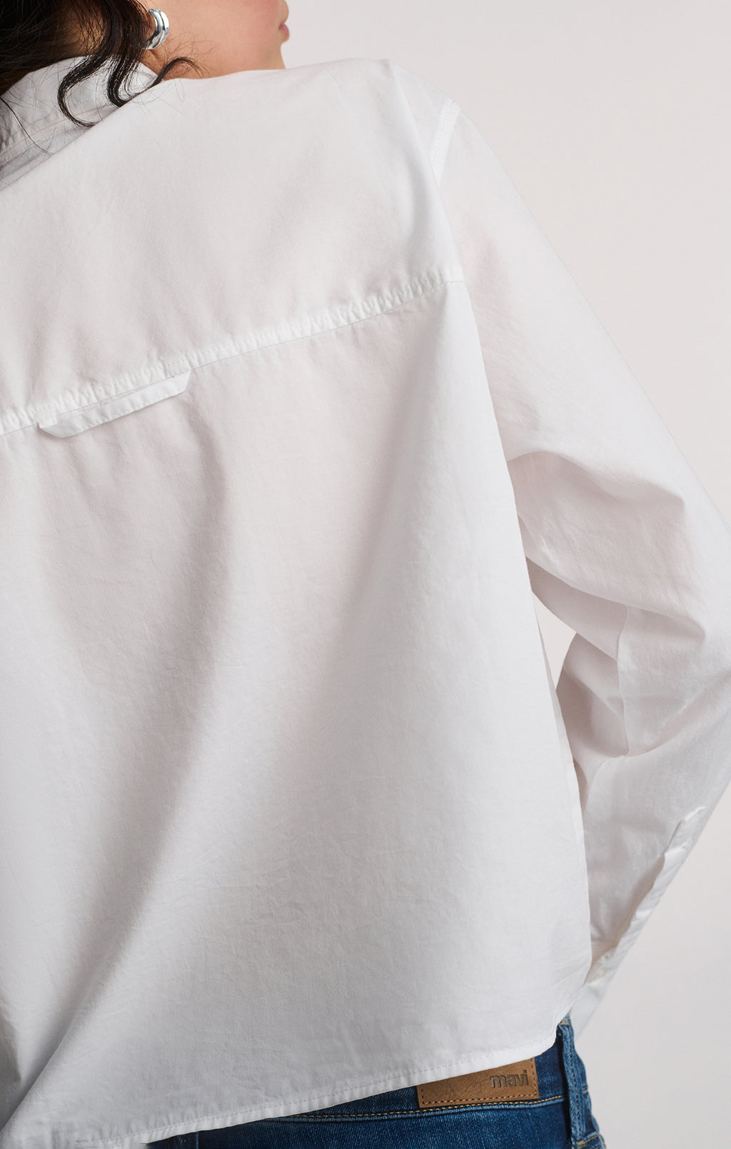DOUBLE POCKET CROPPED BUTTON-UP SHIRT IN WHITE - Mavi Jeans