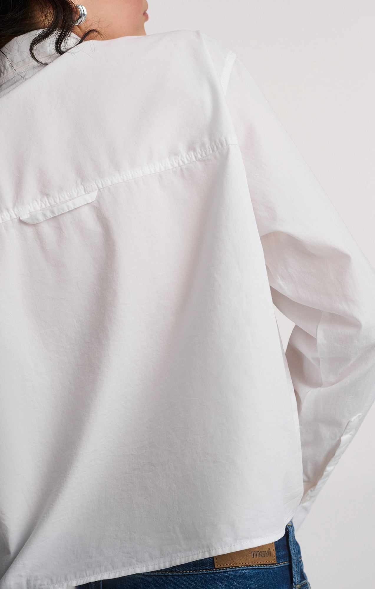 DOUBLE POCKET CROPPED BUTTON-UP SHIRT IN WHITE - Mavi Jeans