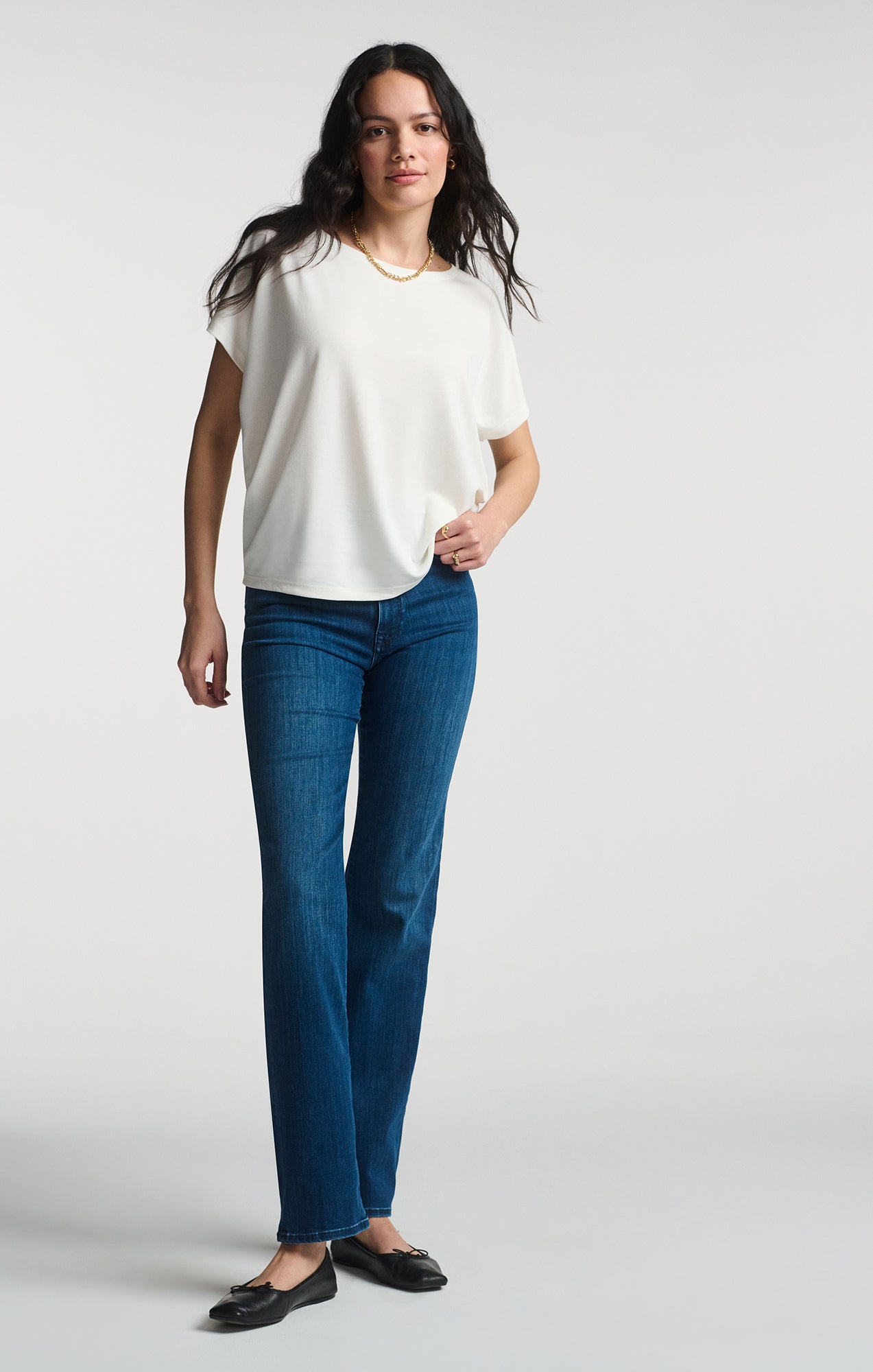 LUXE TOUCH TENCEL™ BOAT NECK T-SHIRT IN ANTIQUE WHITE - Mavi Jeans