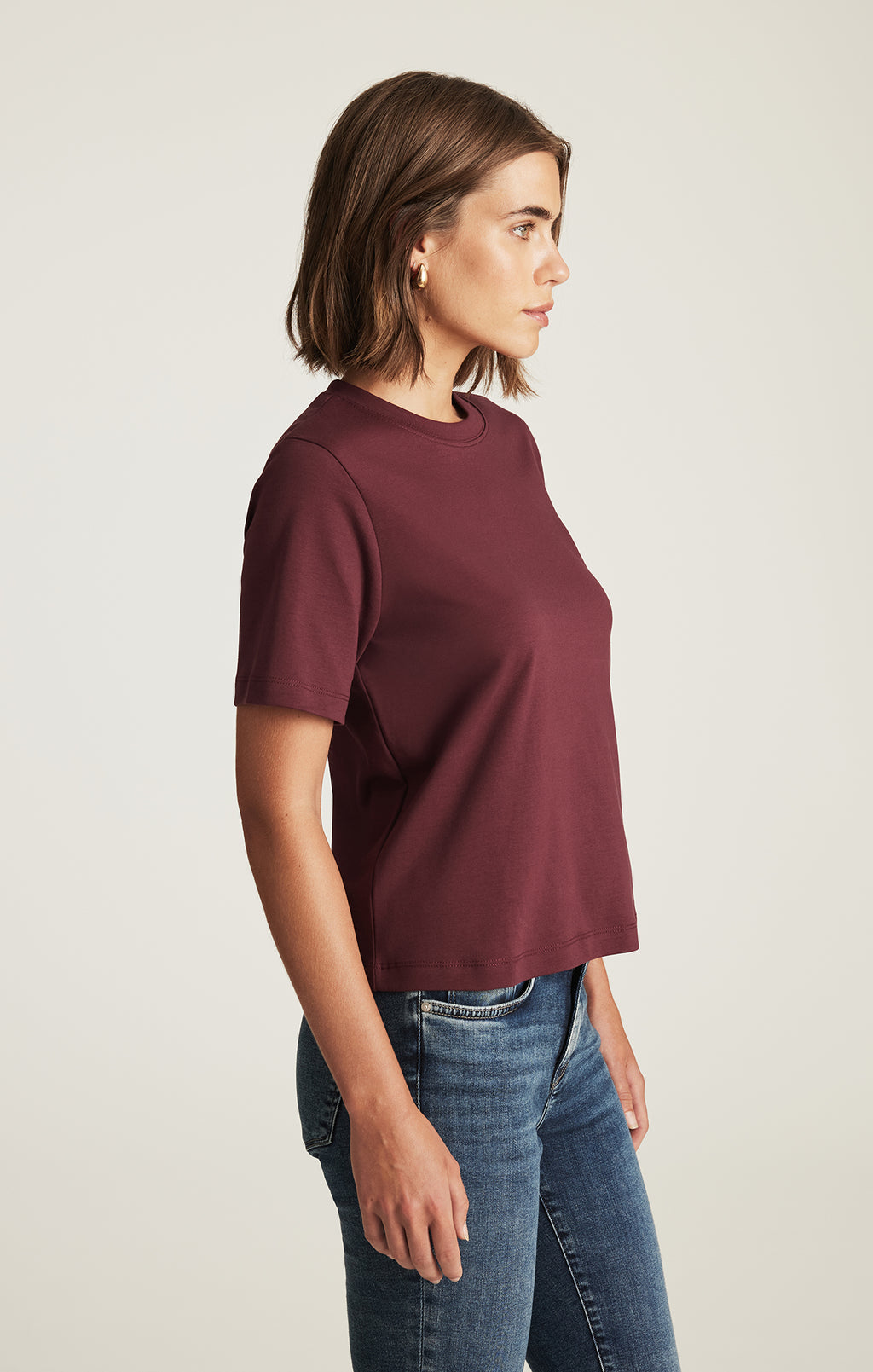 BASIC CREW NECK T-SHIRT IN WINDSOR WINE