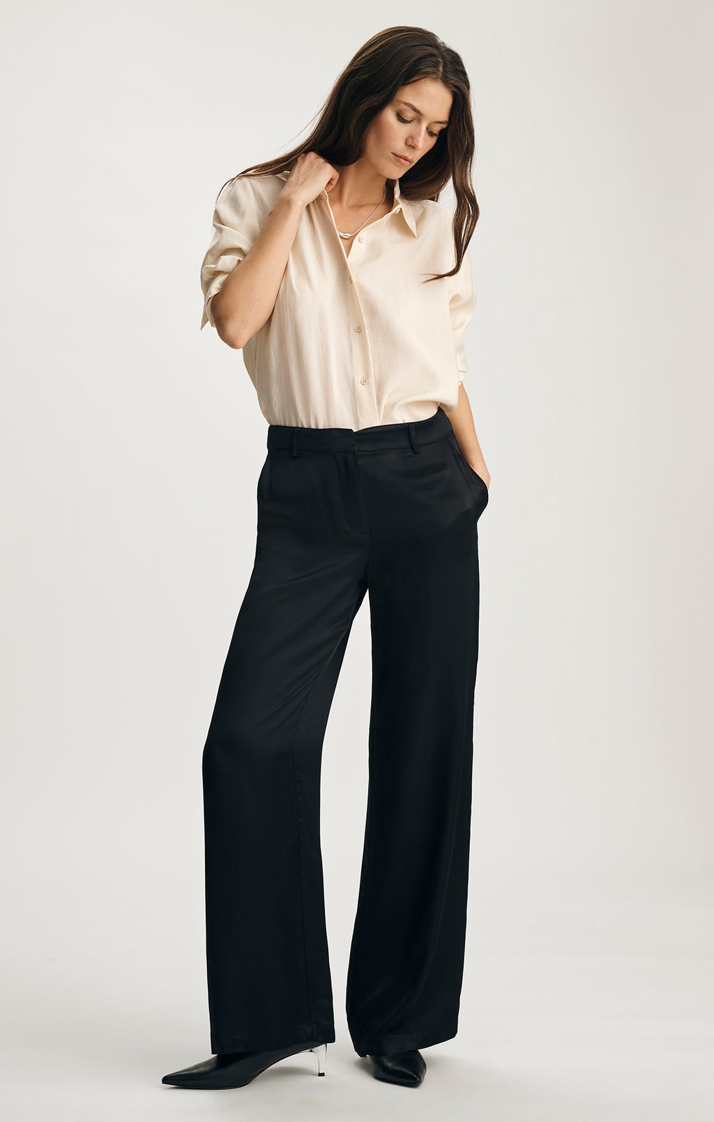 SATIN WIDE LEG PANTS IN BLACK