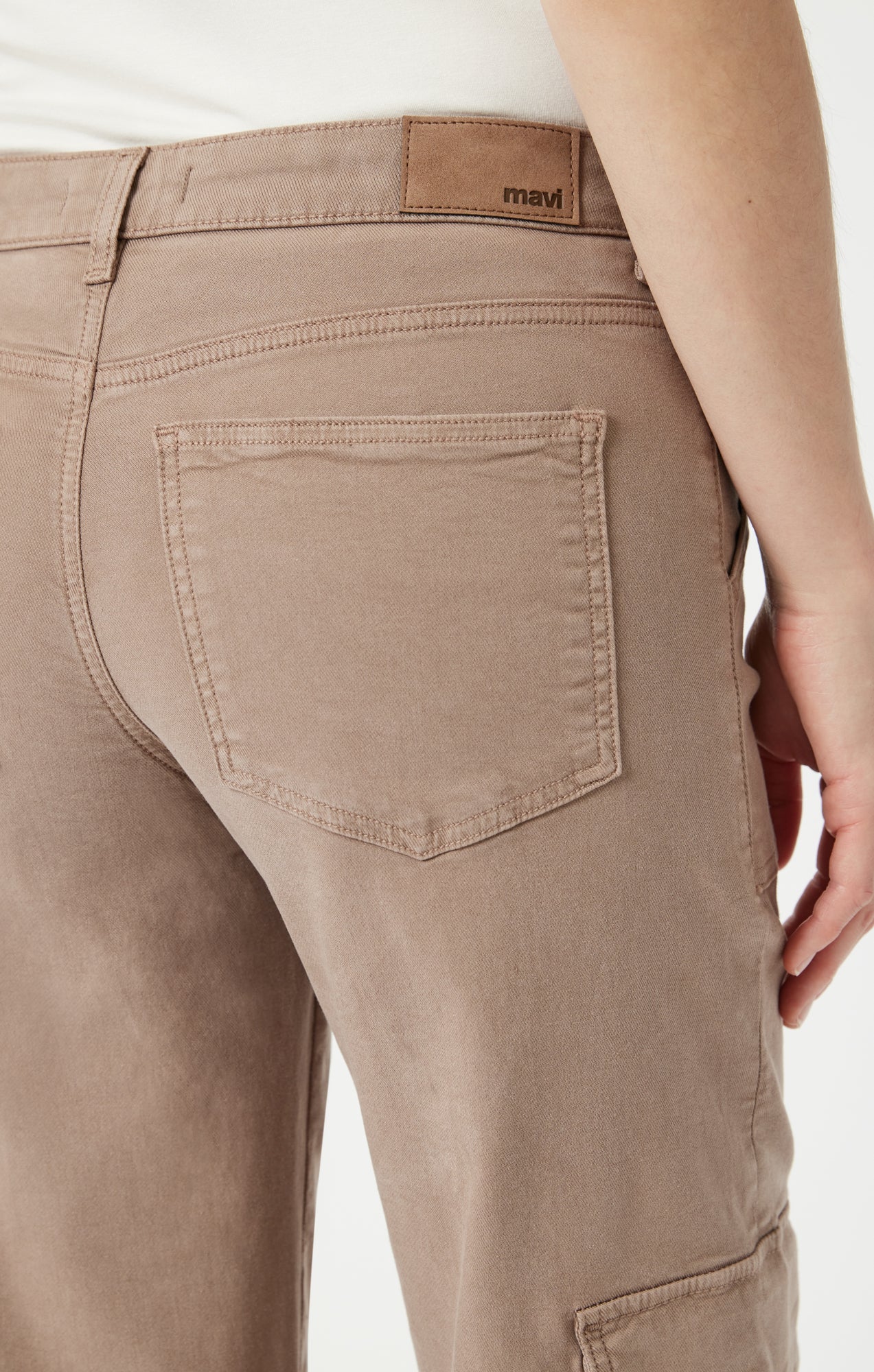 ALVA STRAIGHT CARGO IN CAPPUCCINO LUXE TWILL - Mavi Jeans