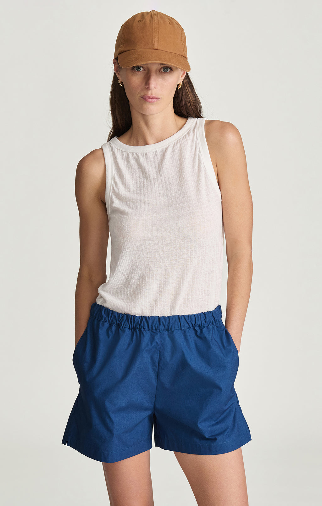 WOVEN PULL-ON SHORTS IN NAVY PEONY - Mavi Jeans