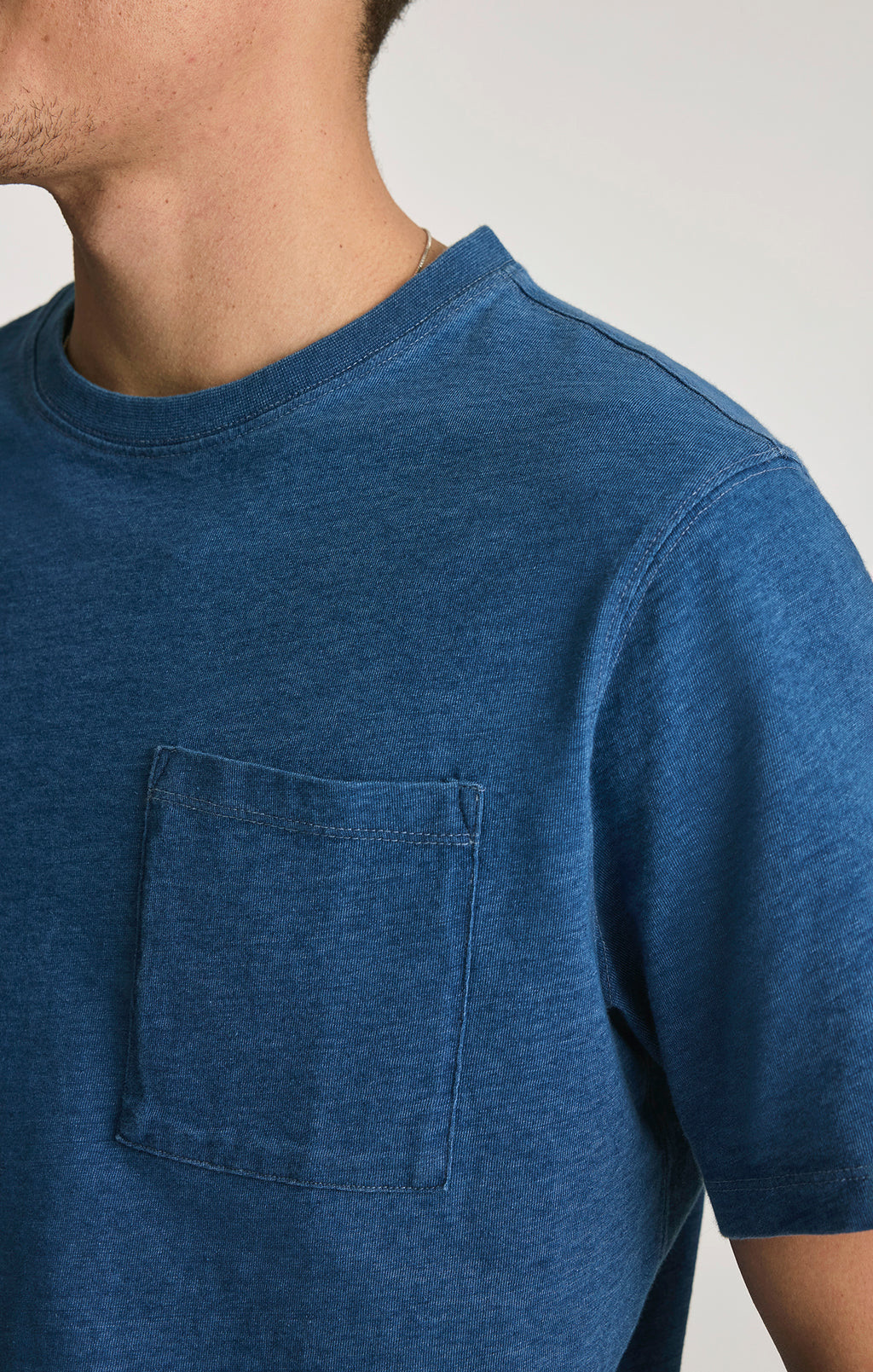 POCKET T-SHIRT IN INDIGO - Mavi Jeans