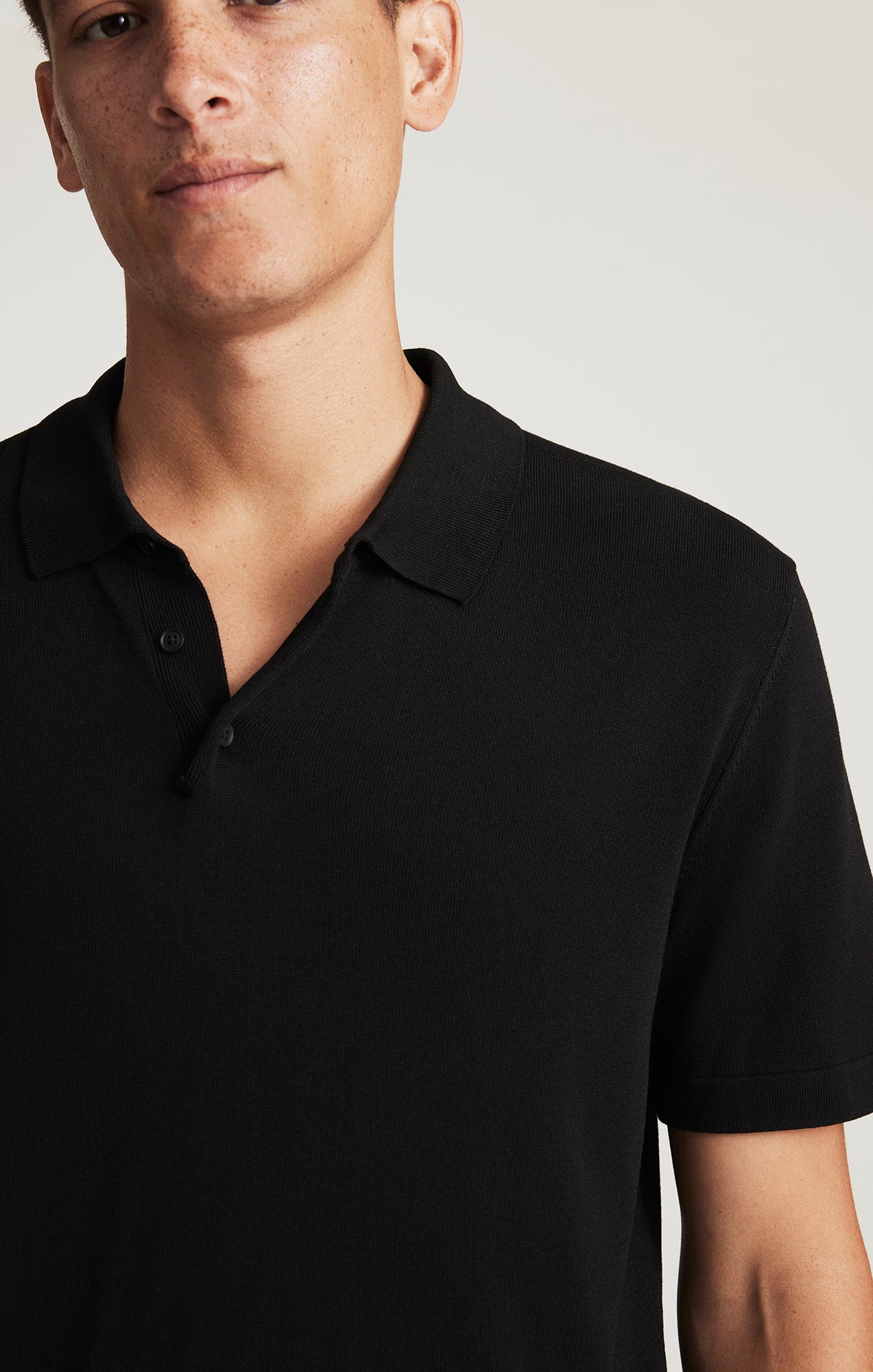 EDITION SHORT SLEEVE POLO SWEATER IN BLACK - Mavi Jeans