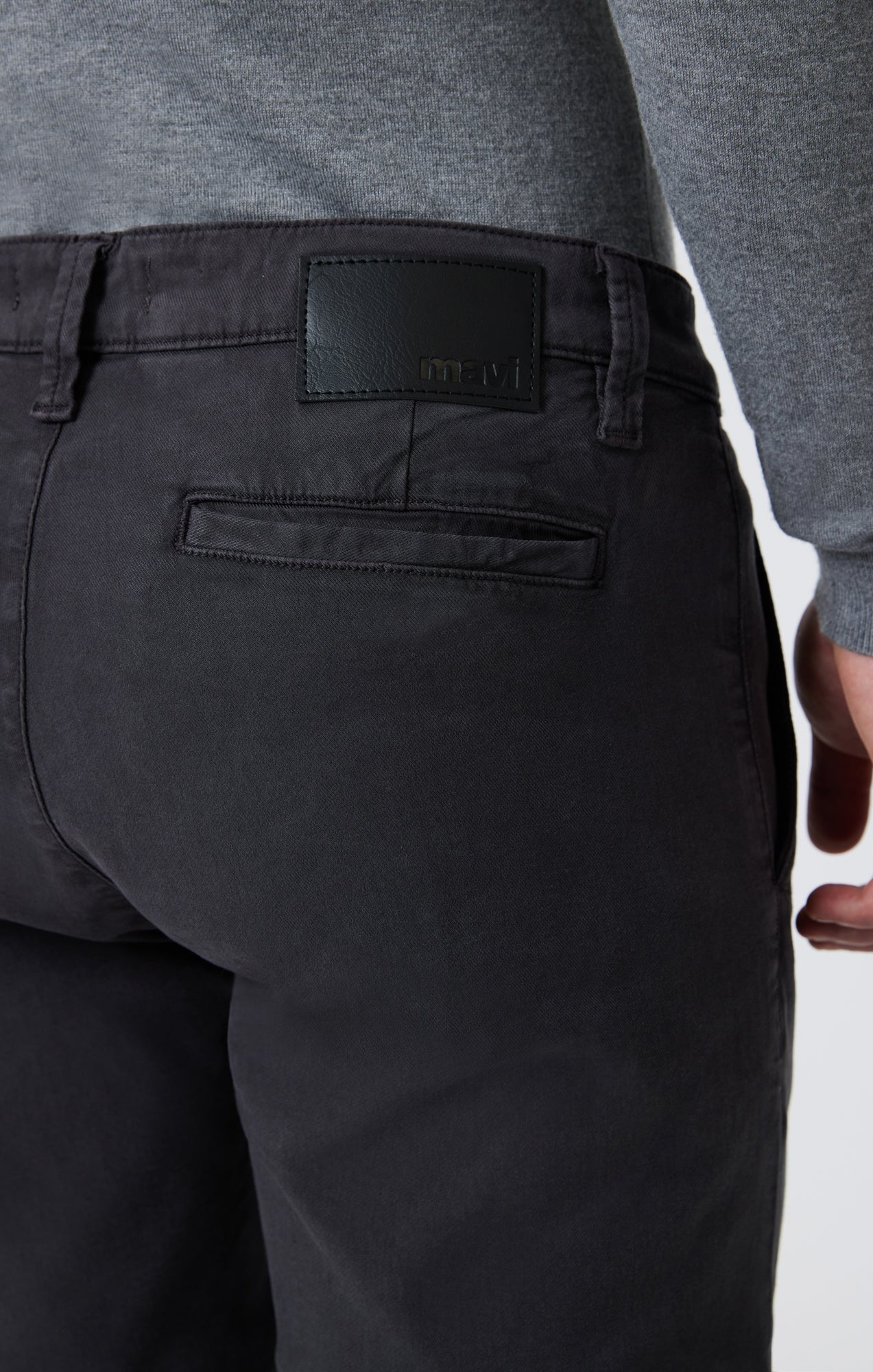 MILTON SLIM STRAIGHT CHINO IN ASH LUXE TWILL - Mavi Jeans
