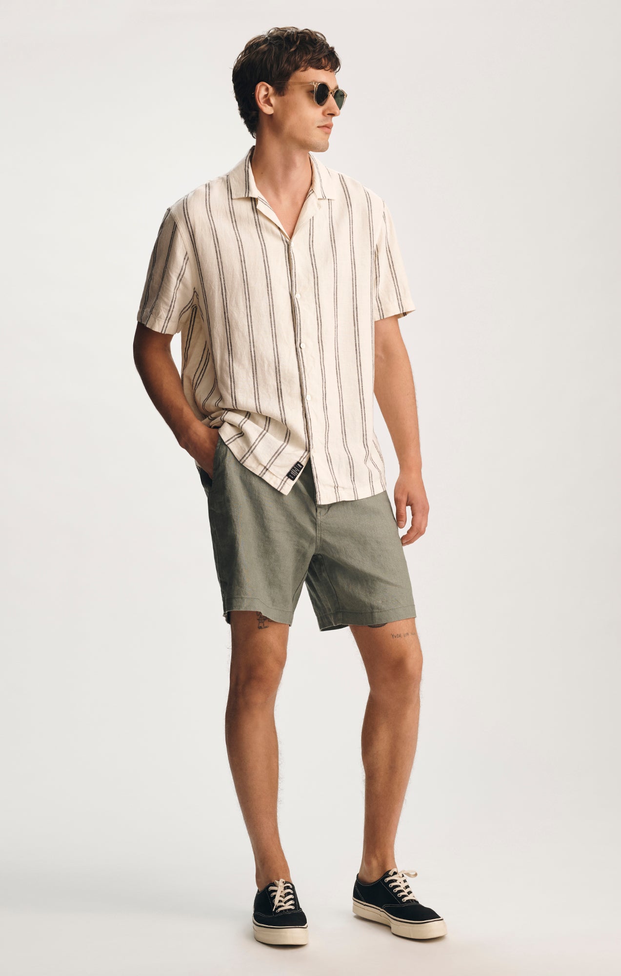 LINEN 7" INSEAM SHORTS IN AGAVE GREEN - Mavi Jeans