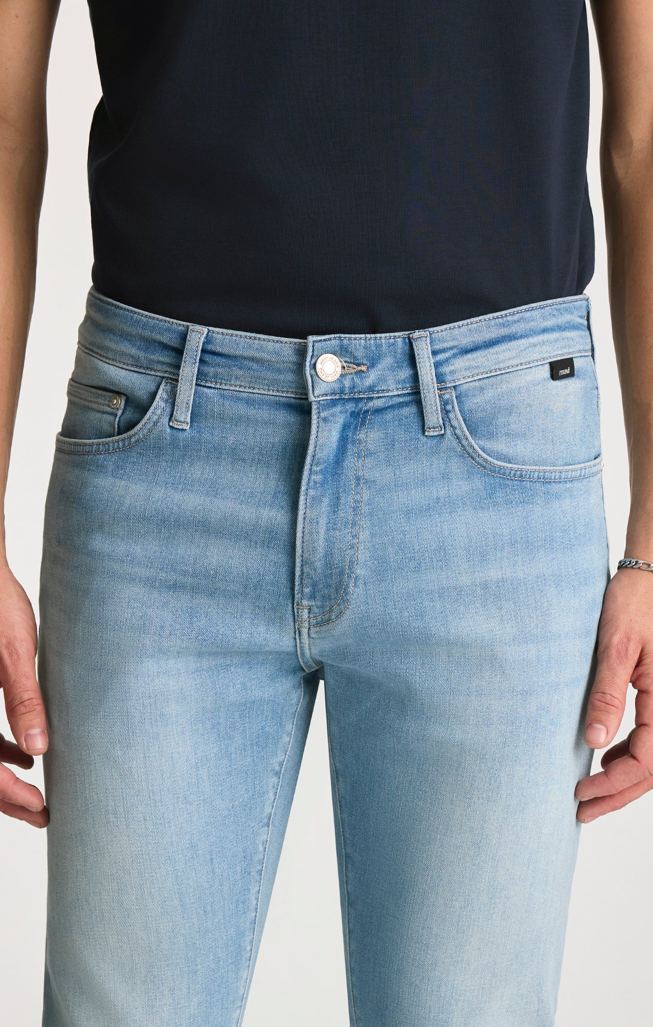 JAKE SLIM LEG IN LIGHT FOGGY FEATHER BLUE