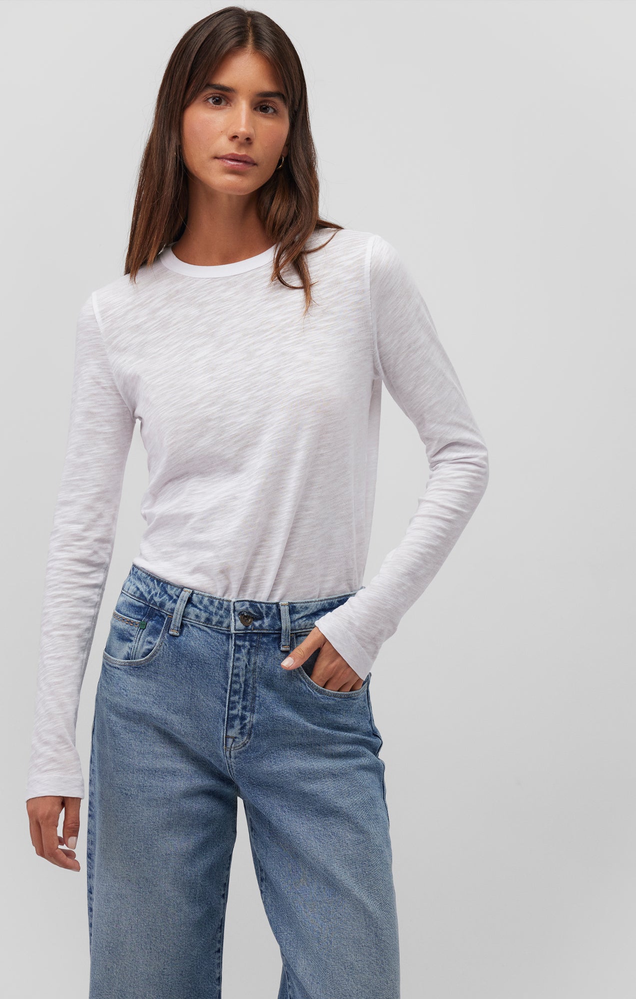 LONG SLEEVE CREW NECK T-SHIRT IN WHITE - Mavi Jeans