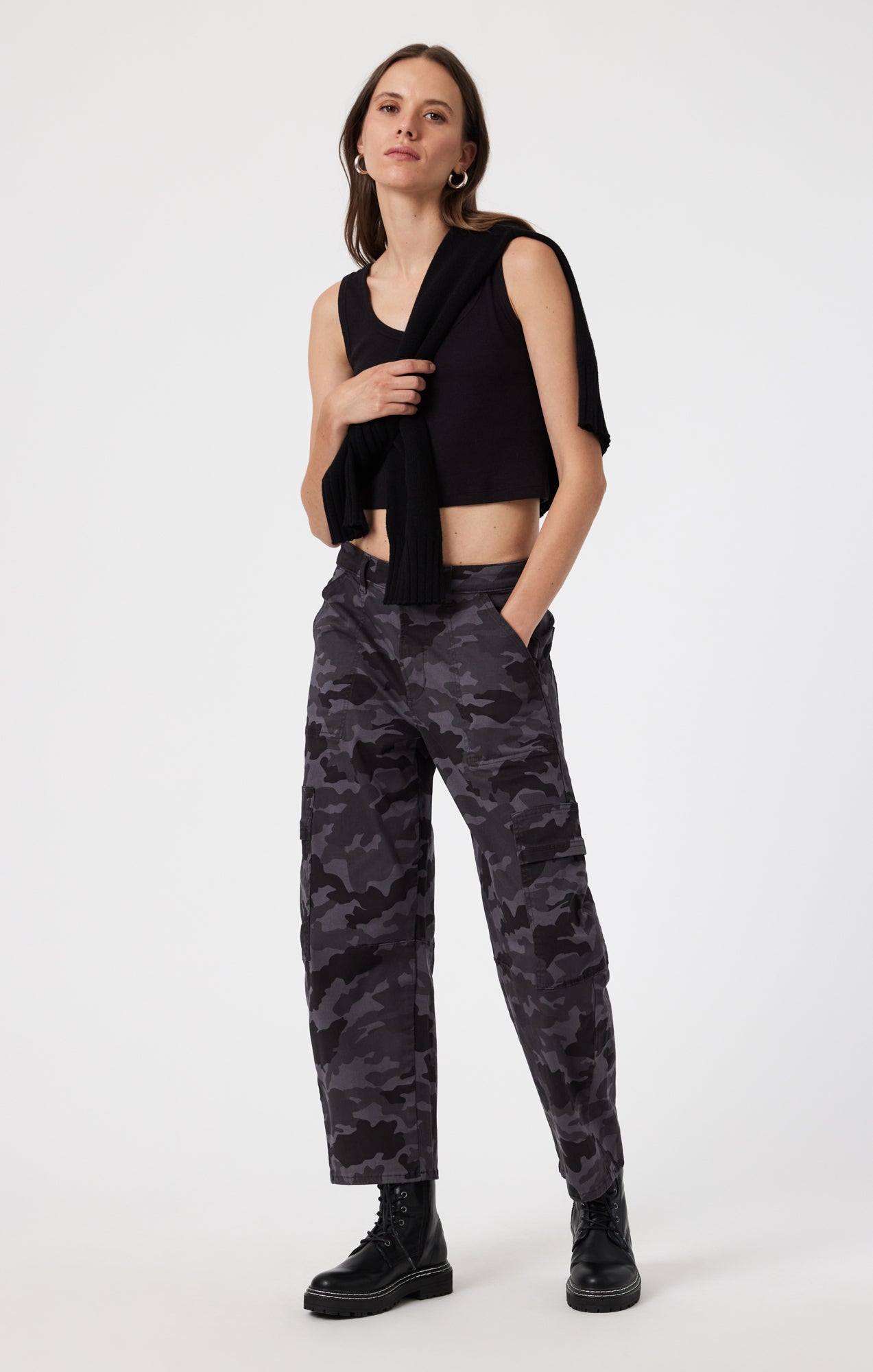 VINNIE BARREL CARGO IN SMOKE CAMO TWILL - Mavi Jeans