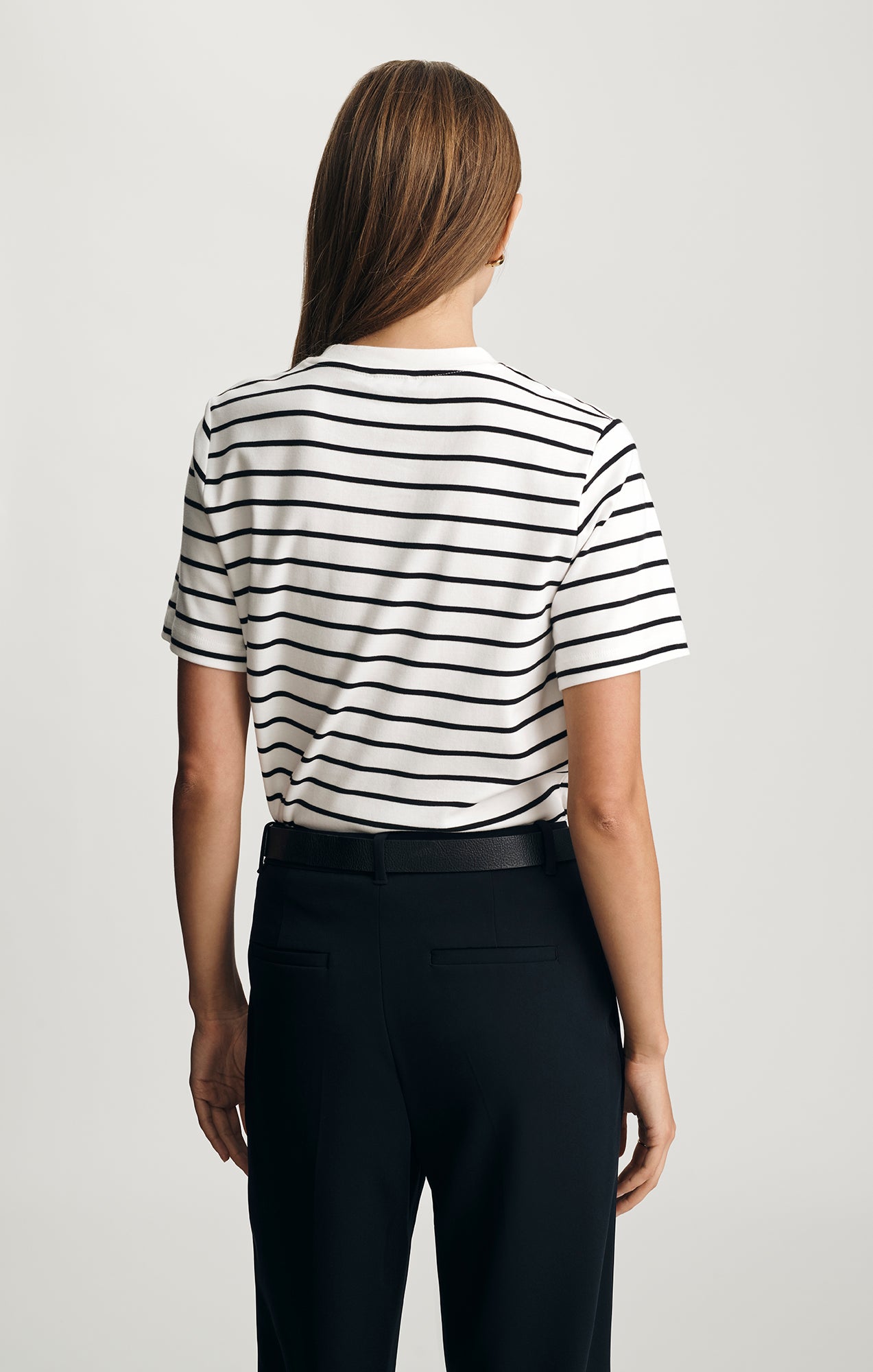 BASIC CREW NECK T-SHIRT IN BLACK WHITE STRIPE