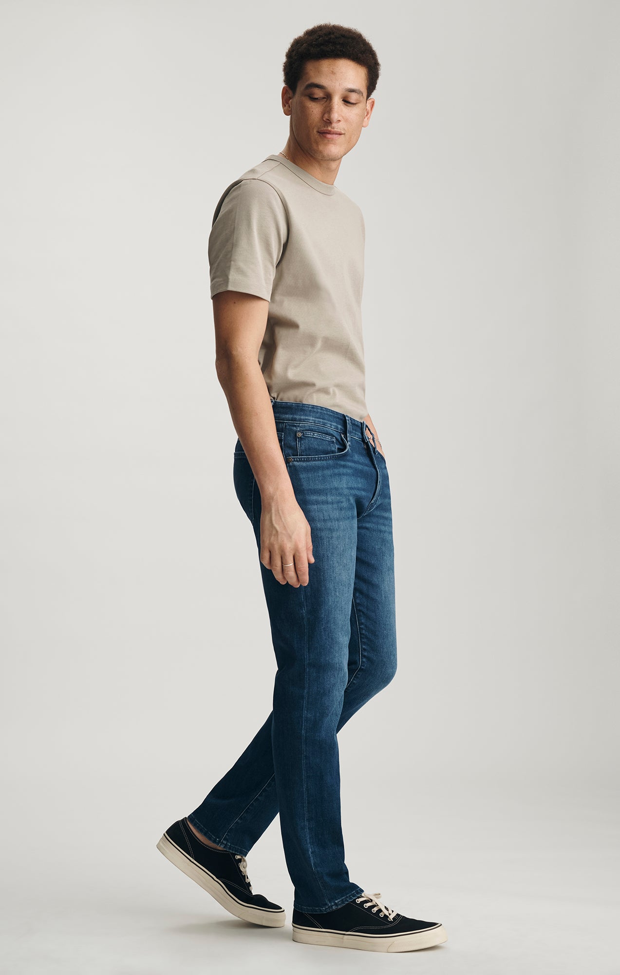 MARCUS SLIM STRAIGHT LEG IN DARK AIR-LITE