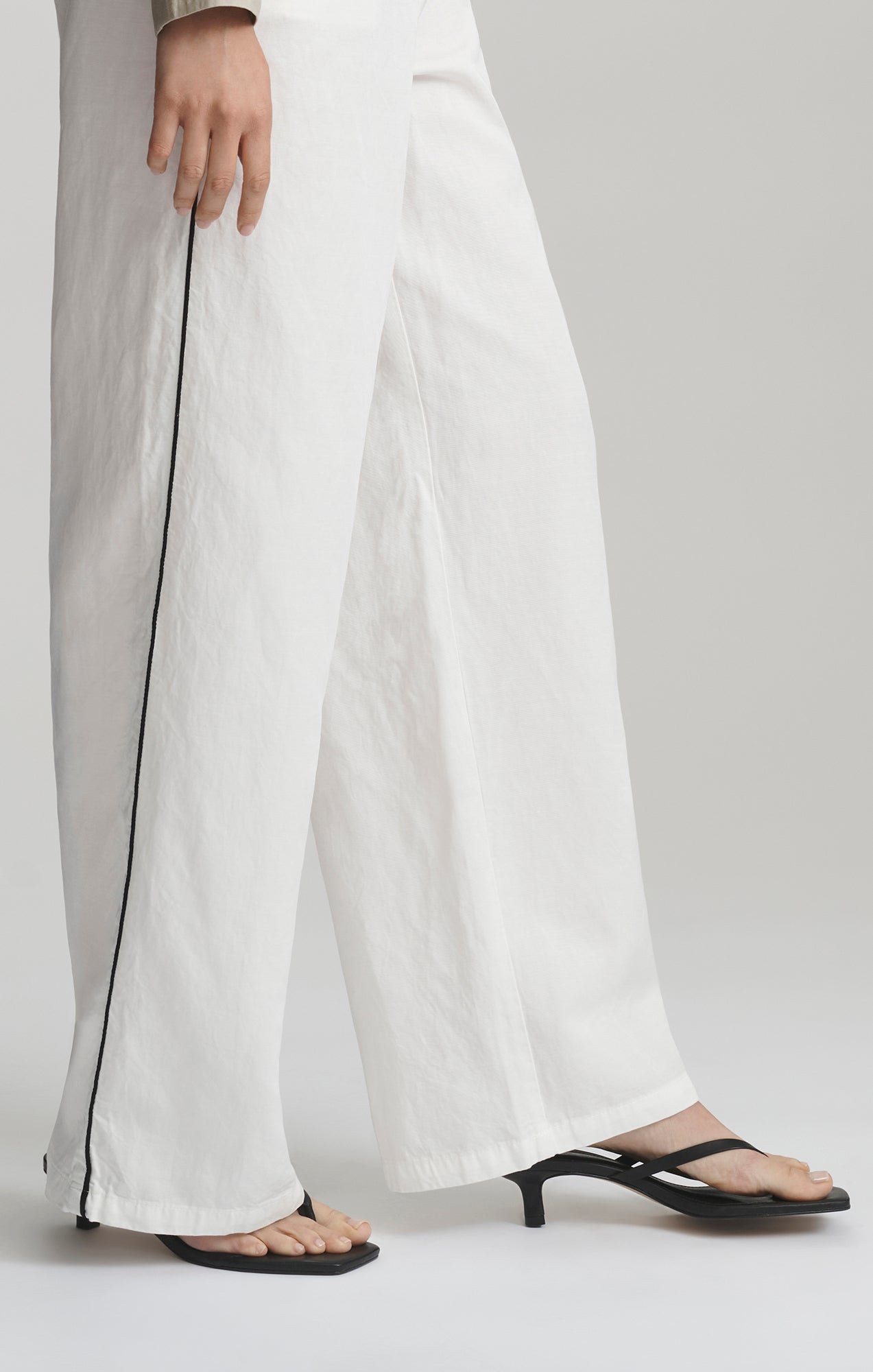 WIDE LEG TENCEL™ PANTS IN COCONUT MILK - Mavi Jeans