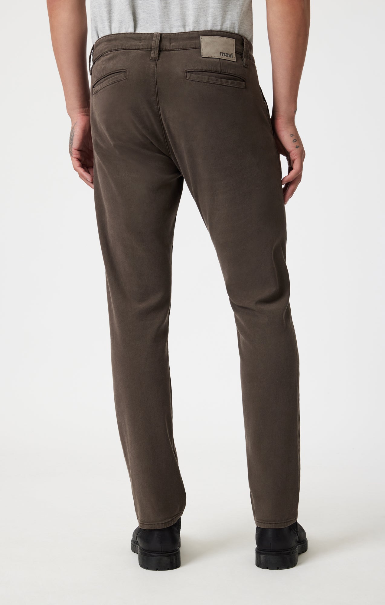MILTON SLIM STRAIGHT CHINO IN OAK LUXE TWILL - Mavi Jeans