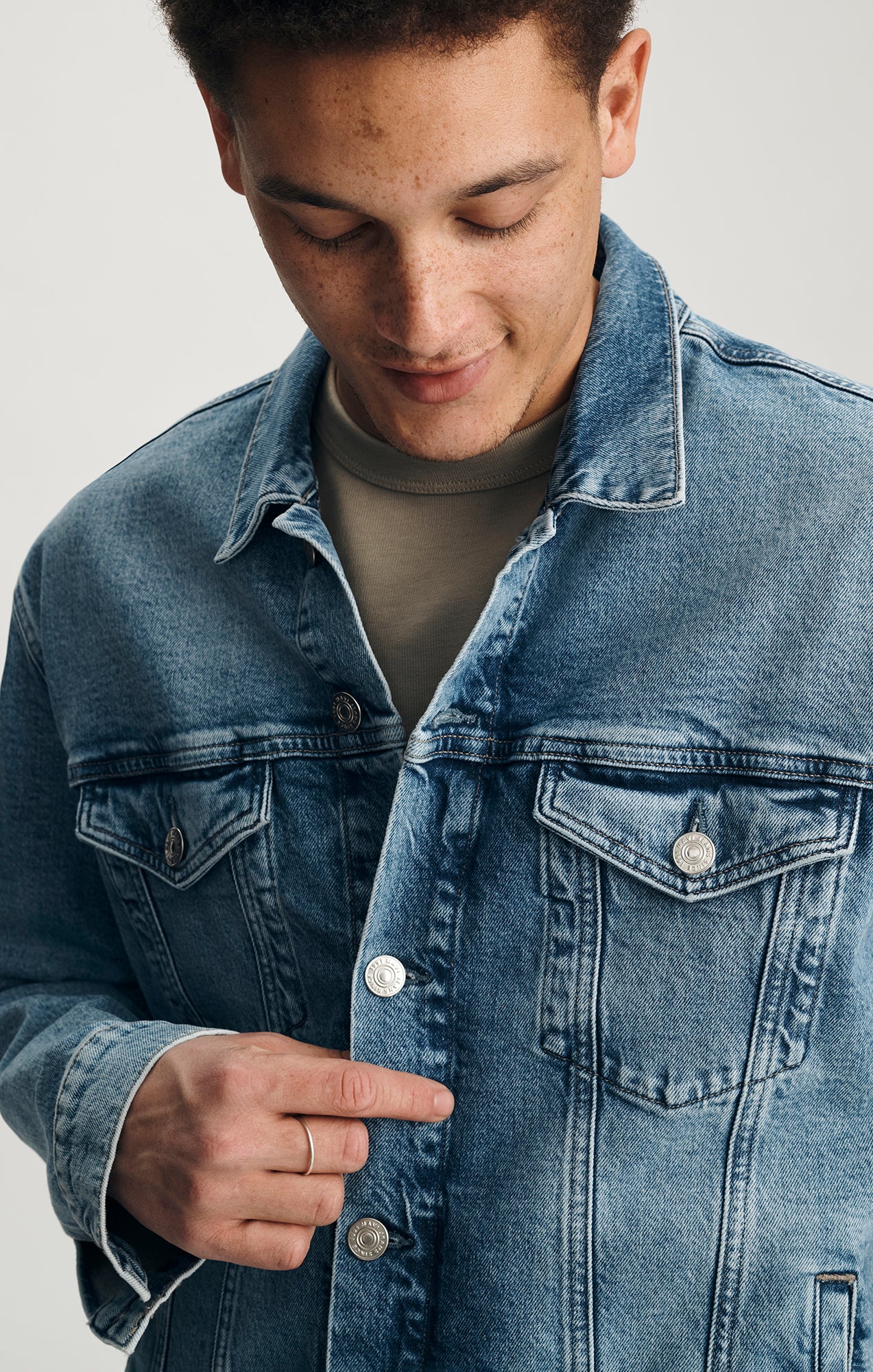 PEDRO DENIM JACKET IN LIGHT CLASSIC BLUE