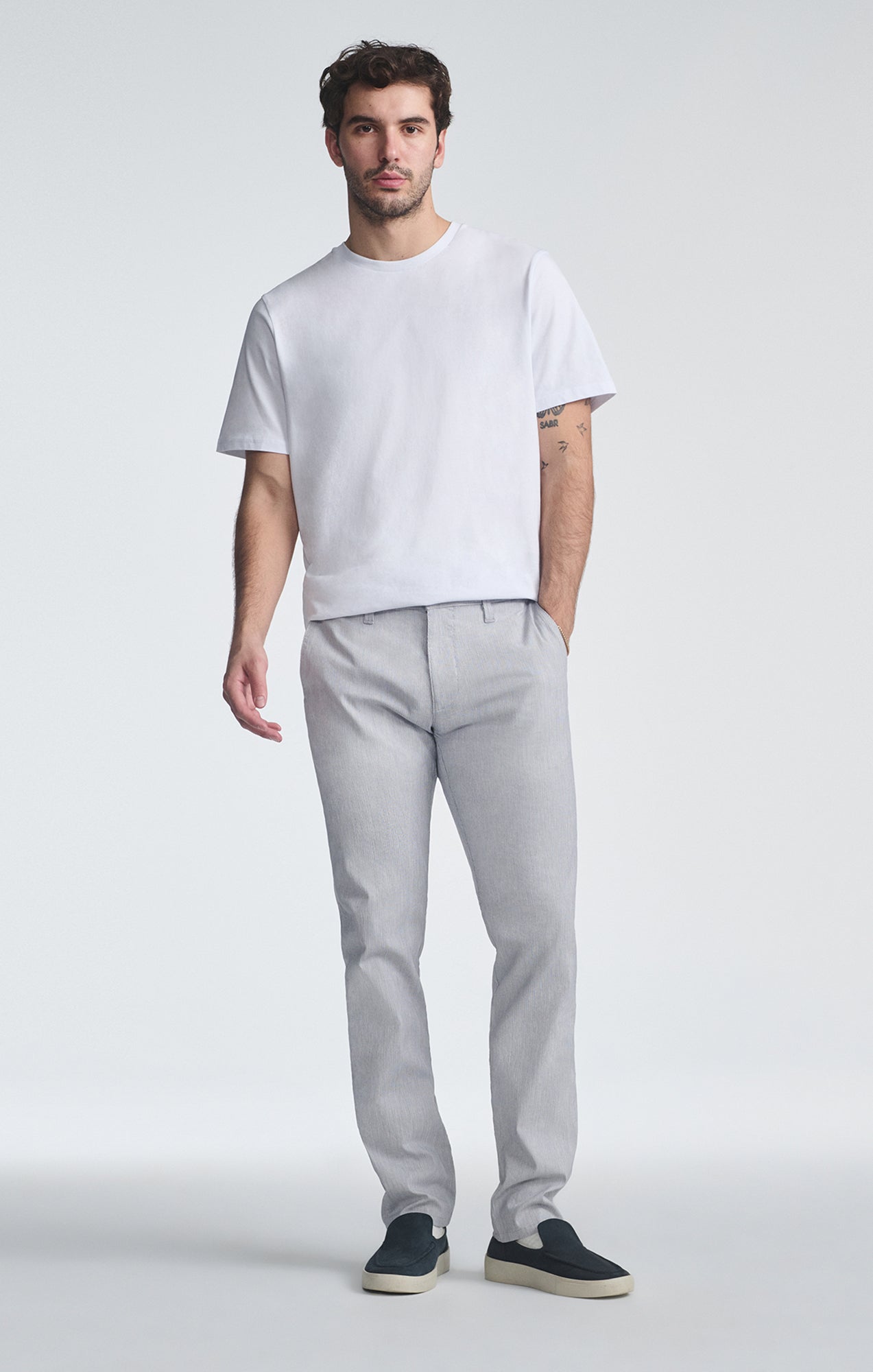 MILTON SLIM STRAIGHT CHINO IN LIGHT GREY LINEN STRIPE - Mavi Jeans