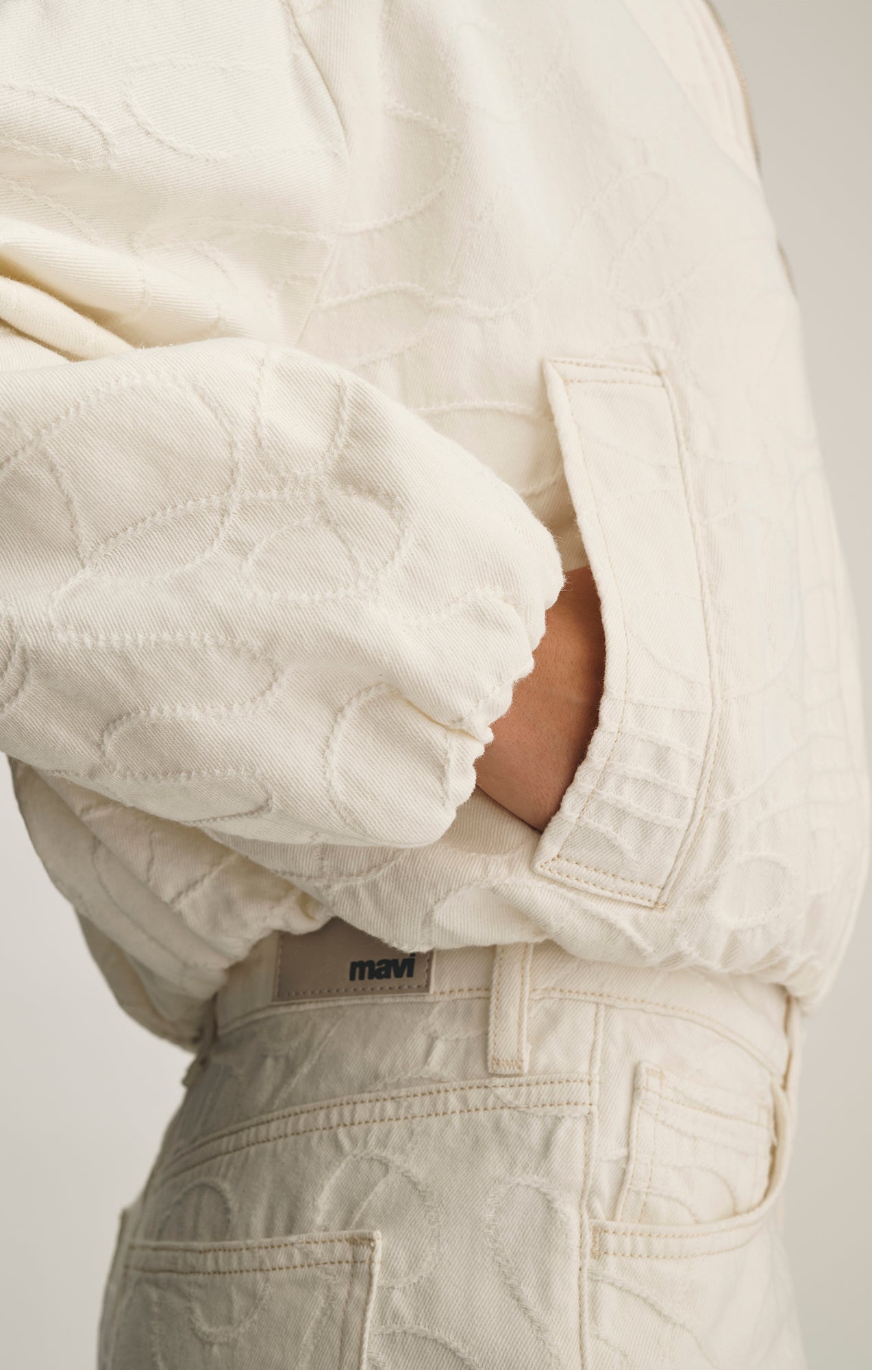 NICOLETTE BOMBER JACKET IN BEIGE EMBROIDERED DENIM - Mavi Jeans