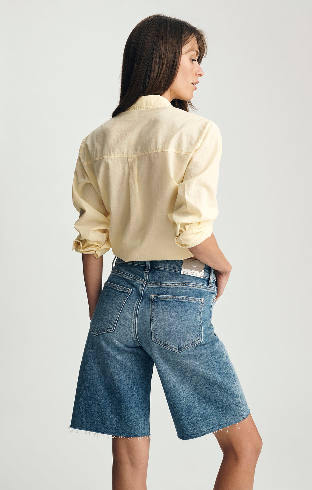 ERIKA BERMUDA SHORTS IN MID BRUSHED CLASSIC BLUE - Mavi Jeans