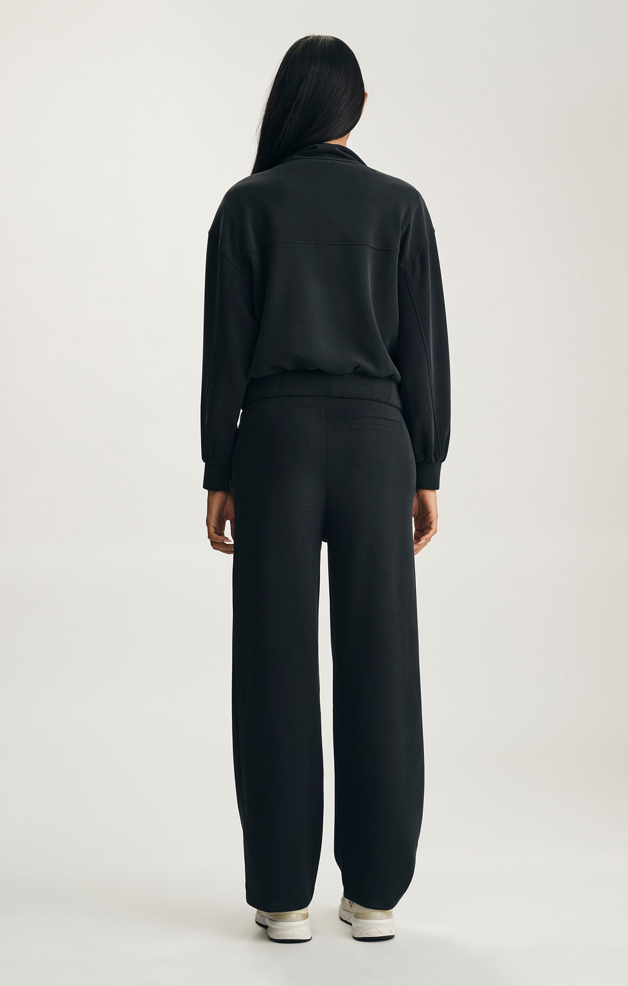 SPORTY LUXE TENCEL™ PANTS IN BLACK - Mavi Jeans