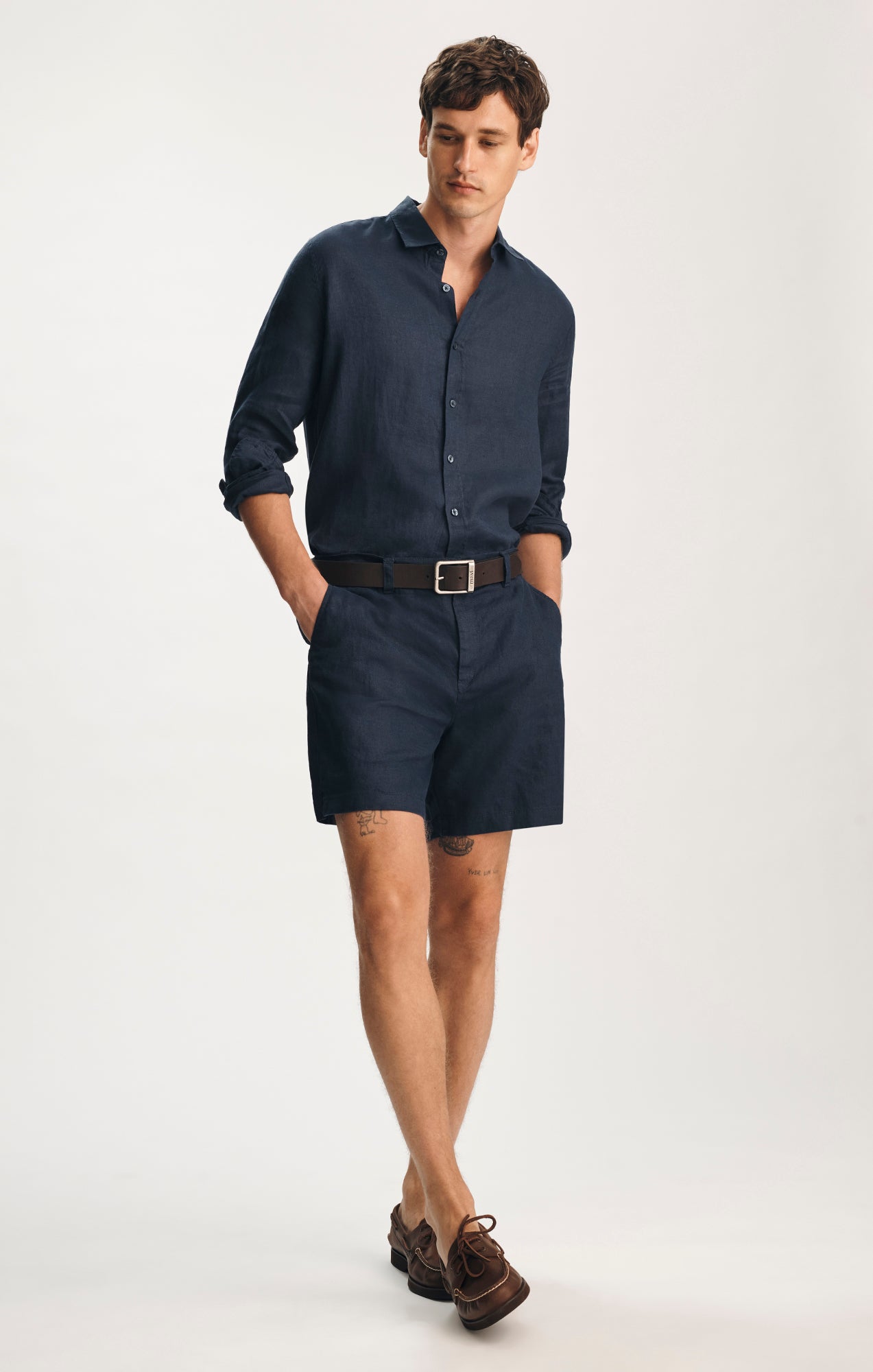 LINEN 7" INSEAM SHORTS IN BLACK IRIS - Mavi Jeans
