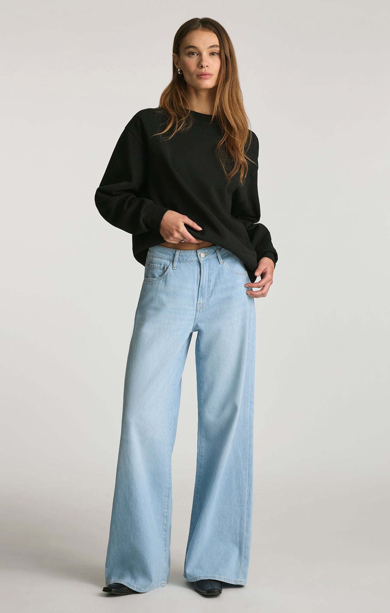 PIQUE CREW NECK SWEATSHIRT IN BLACK - Mavi Jeans