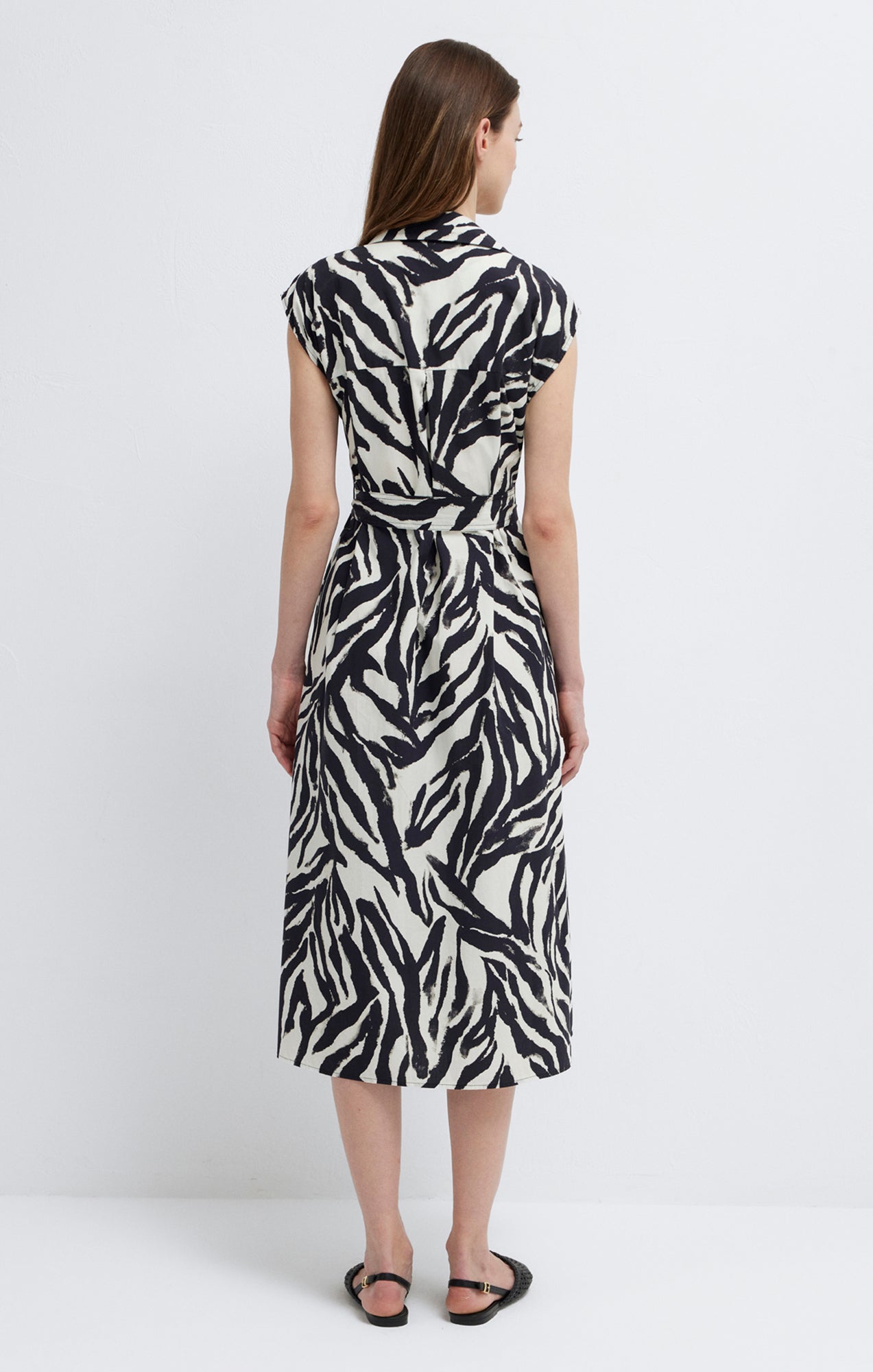 Robe-chemise midi en lin à ceinture imprimée zèbre batic