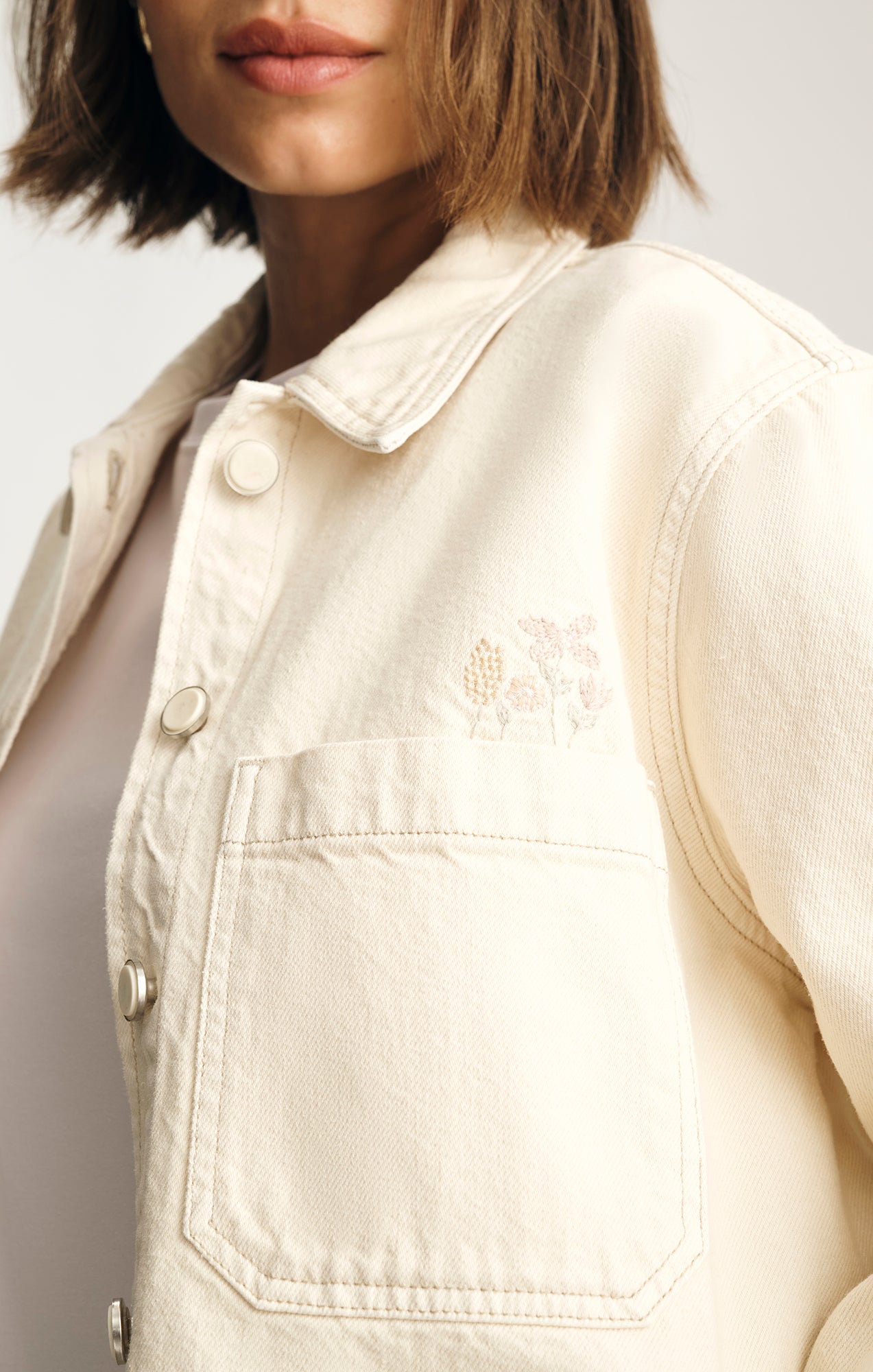 PAOLA CROPPED DENIM OVERSHIRT IN CREAM DENIM