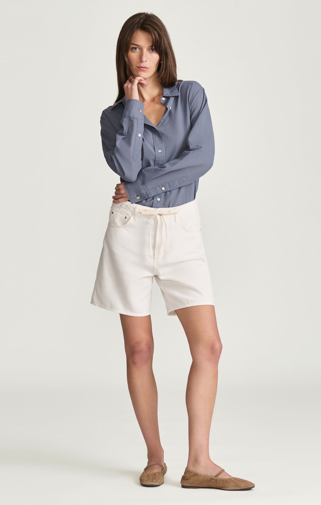 NELLA RELAXED SHORTS IN OFF-WHITE WELL BLUE - Mavi Jeans