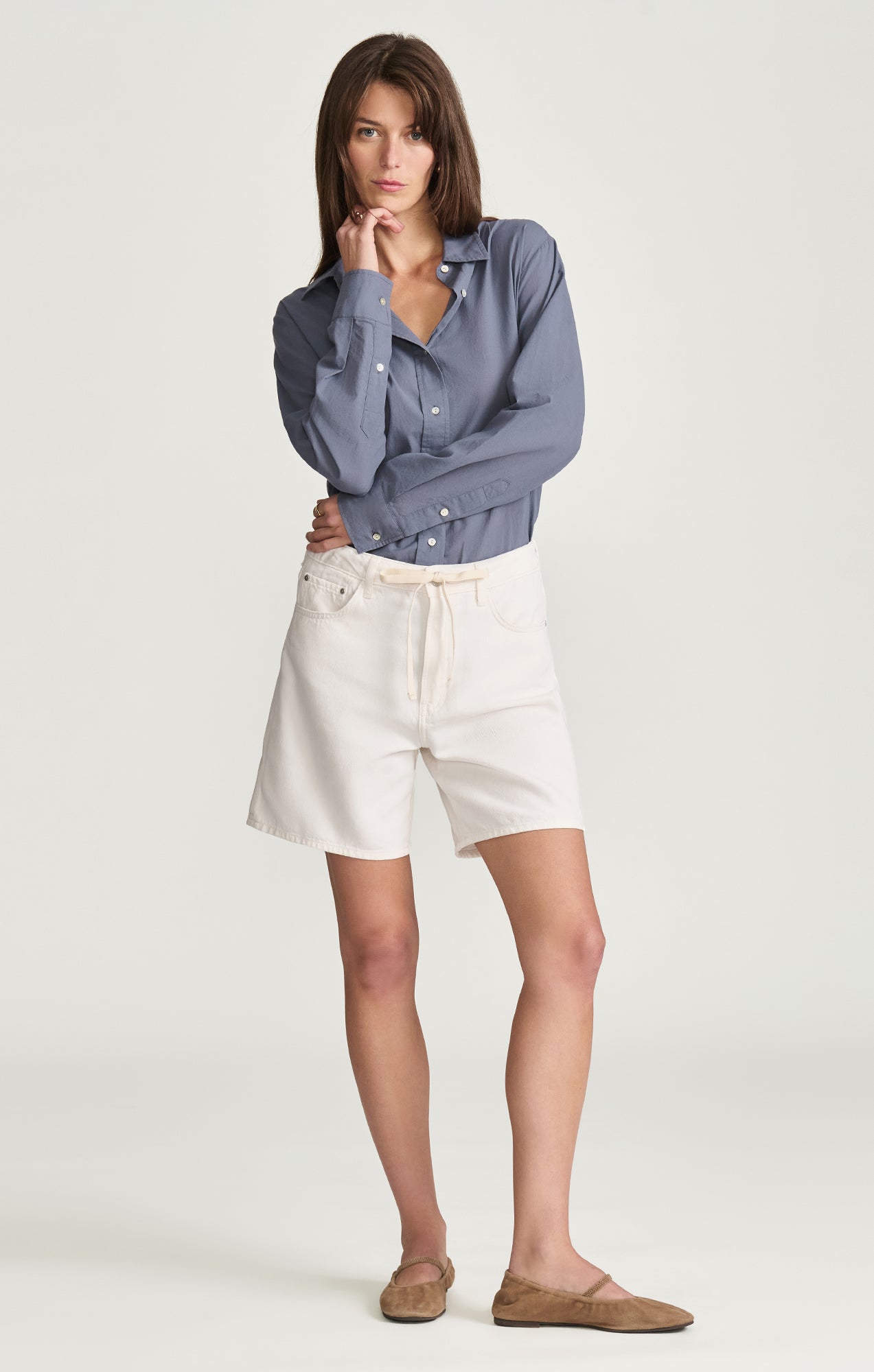 NELLA RELAXED SHORTS IN OFF-WHITE WELL BLUE - Mavi Jeans