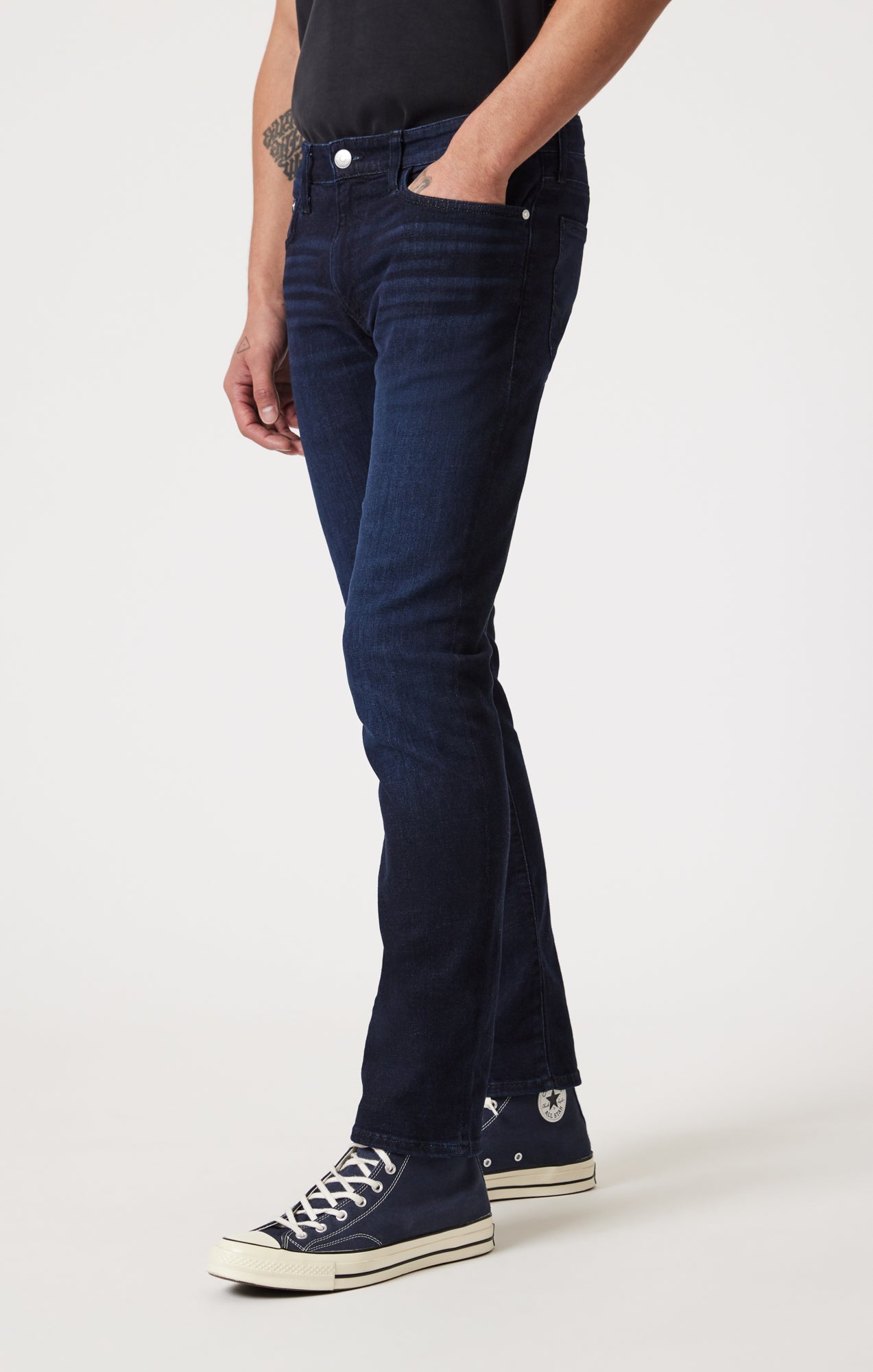 MARCUS SLIM STRAIGHT LEG IN MIDNIGHT SKY FEATHER BLUE - Mavi Jeans
